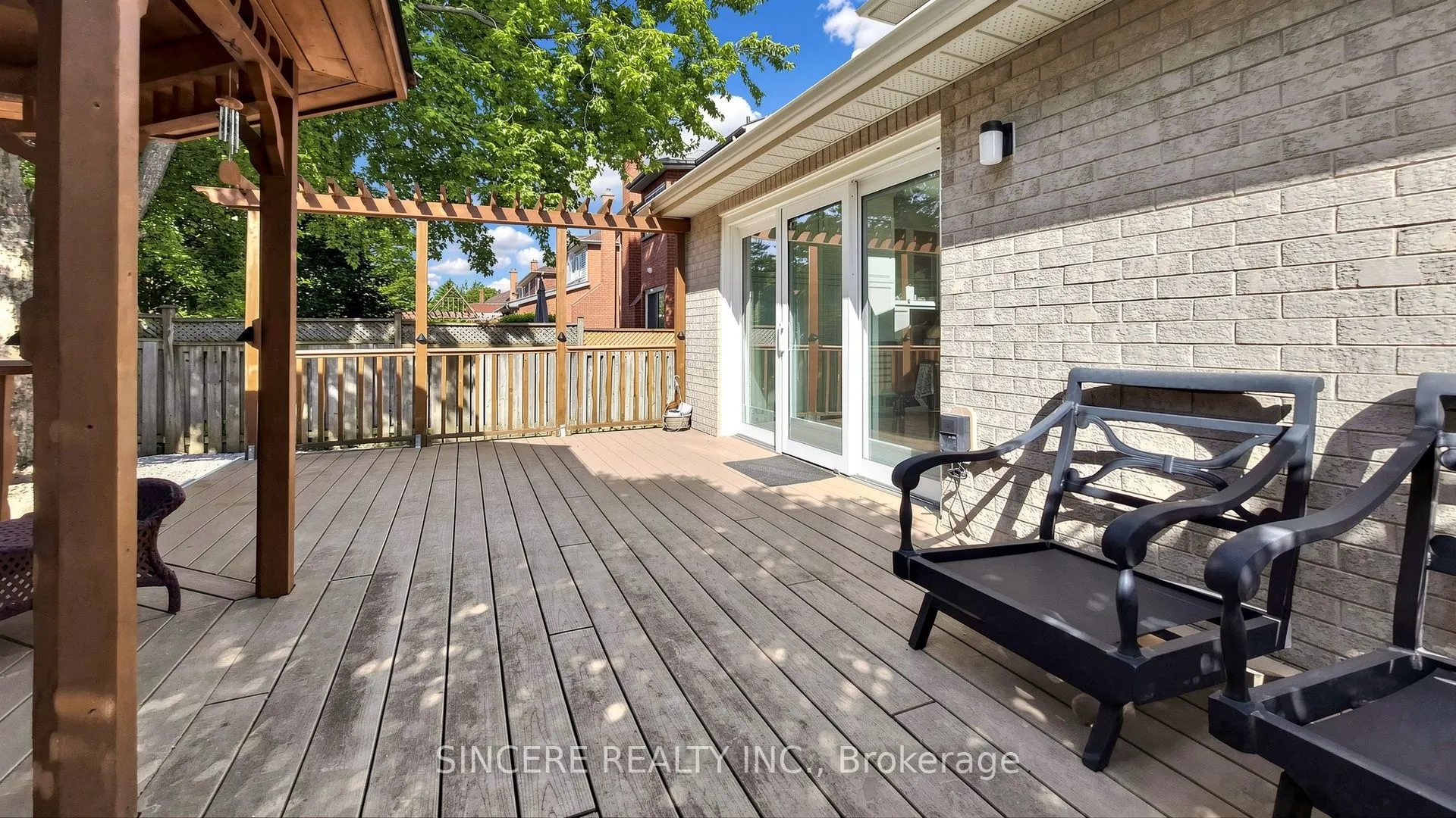 76 Braeside Square