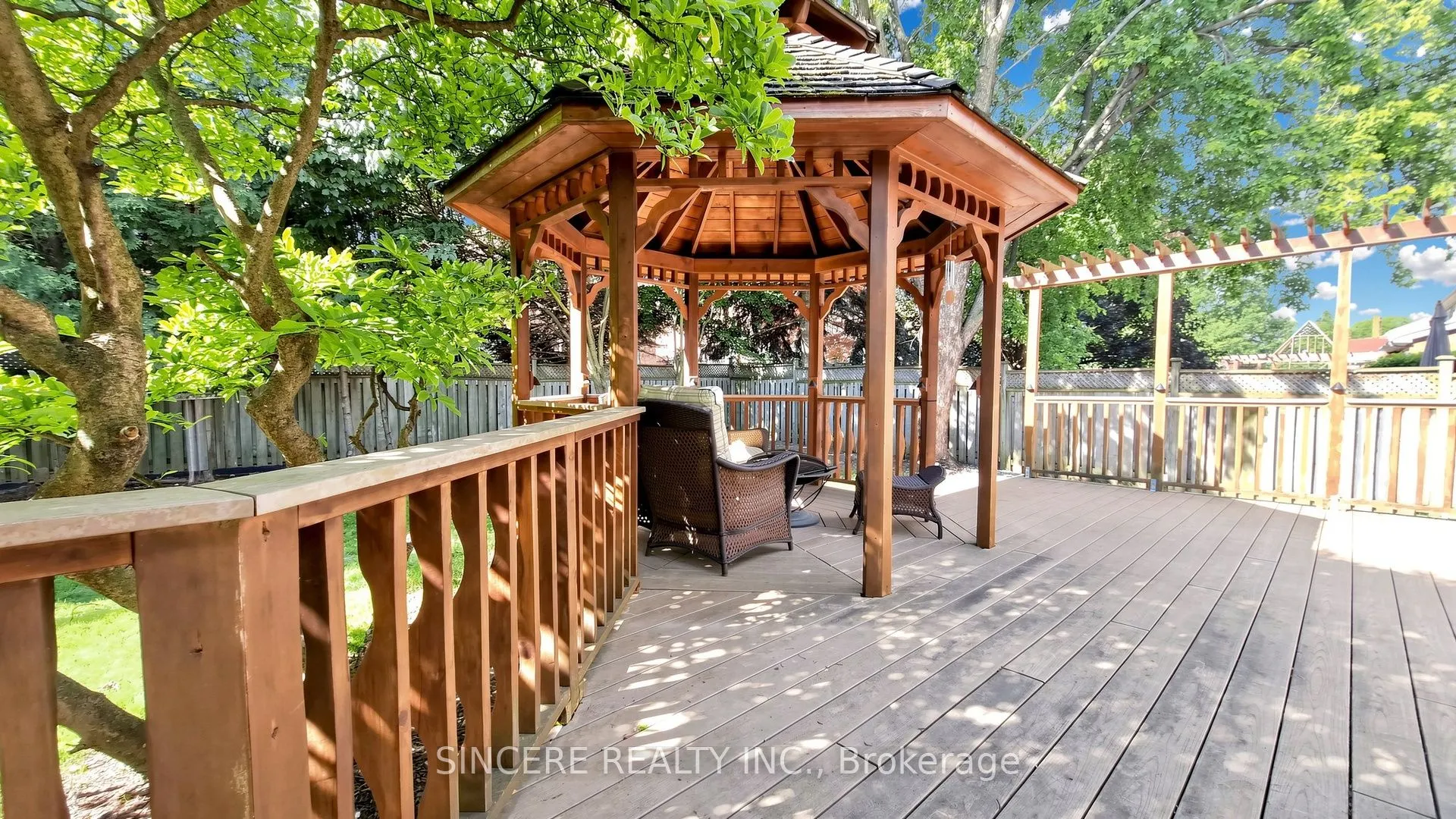 76 Braeside Square