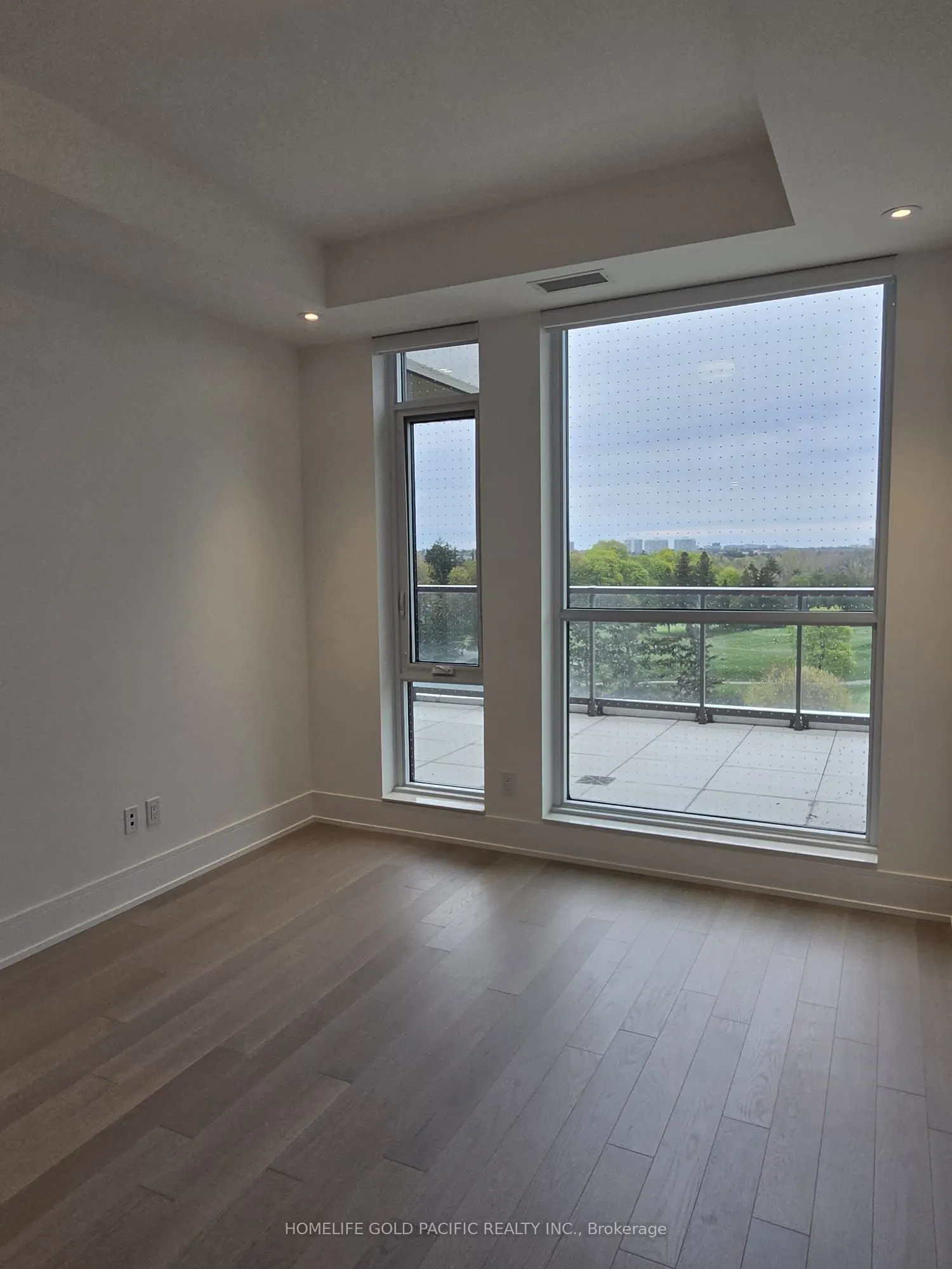 399 Royal Orchard Boulevard #519