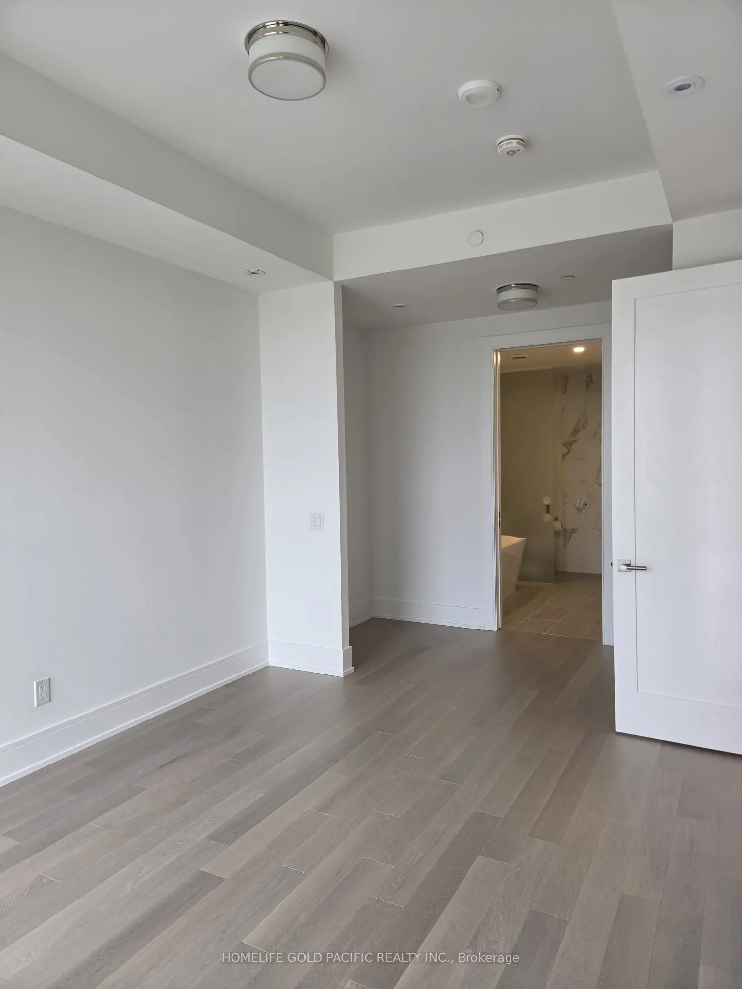 399 Royal Orchard Boulevard #519
