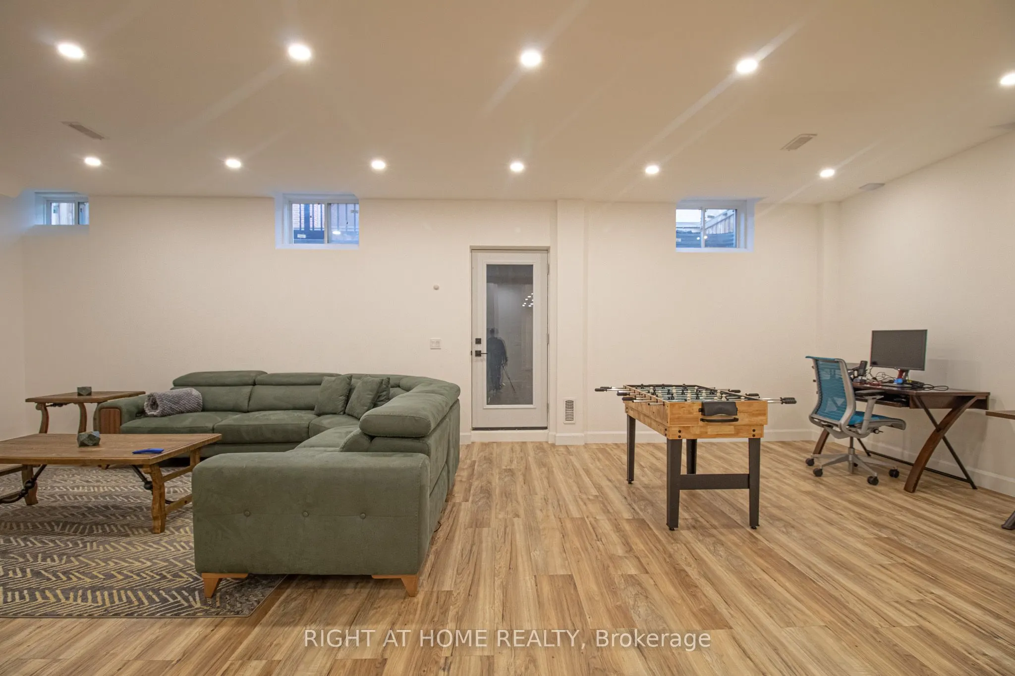 43 Longworth Avenue