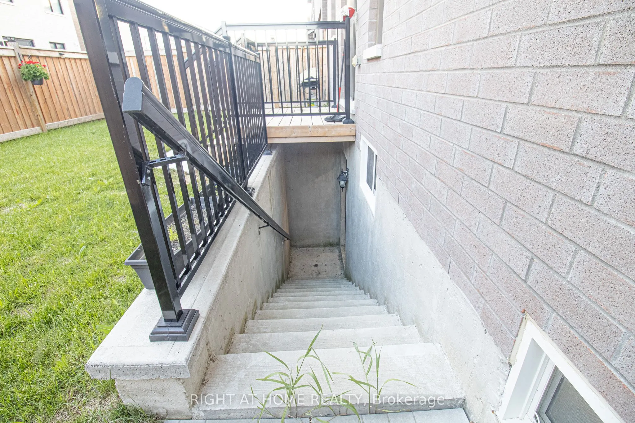 43 Longworth Avenue