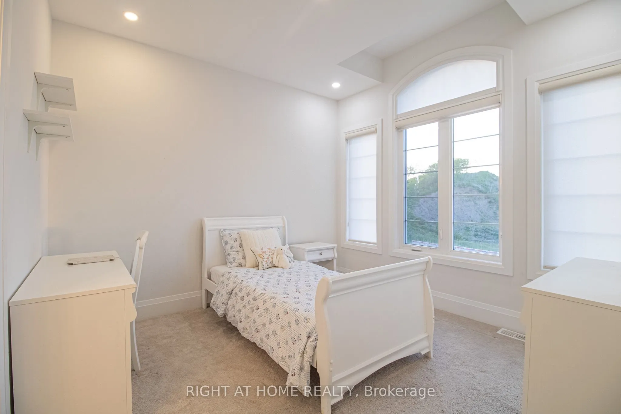 43 Longworth Avenue