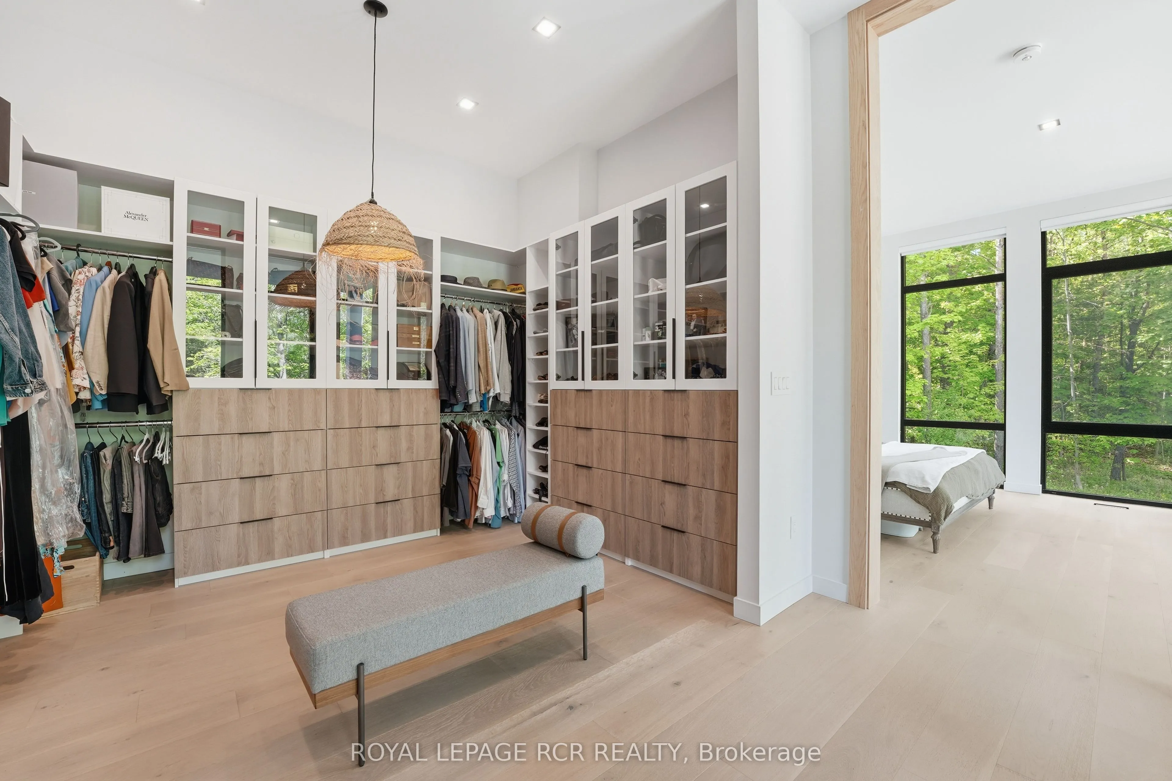 3404 Vivian Road