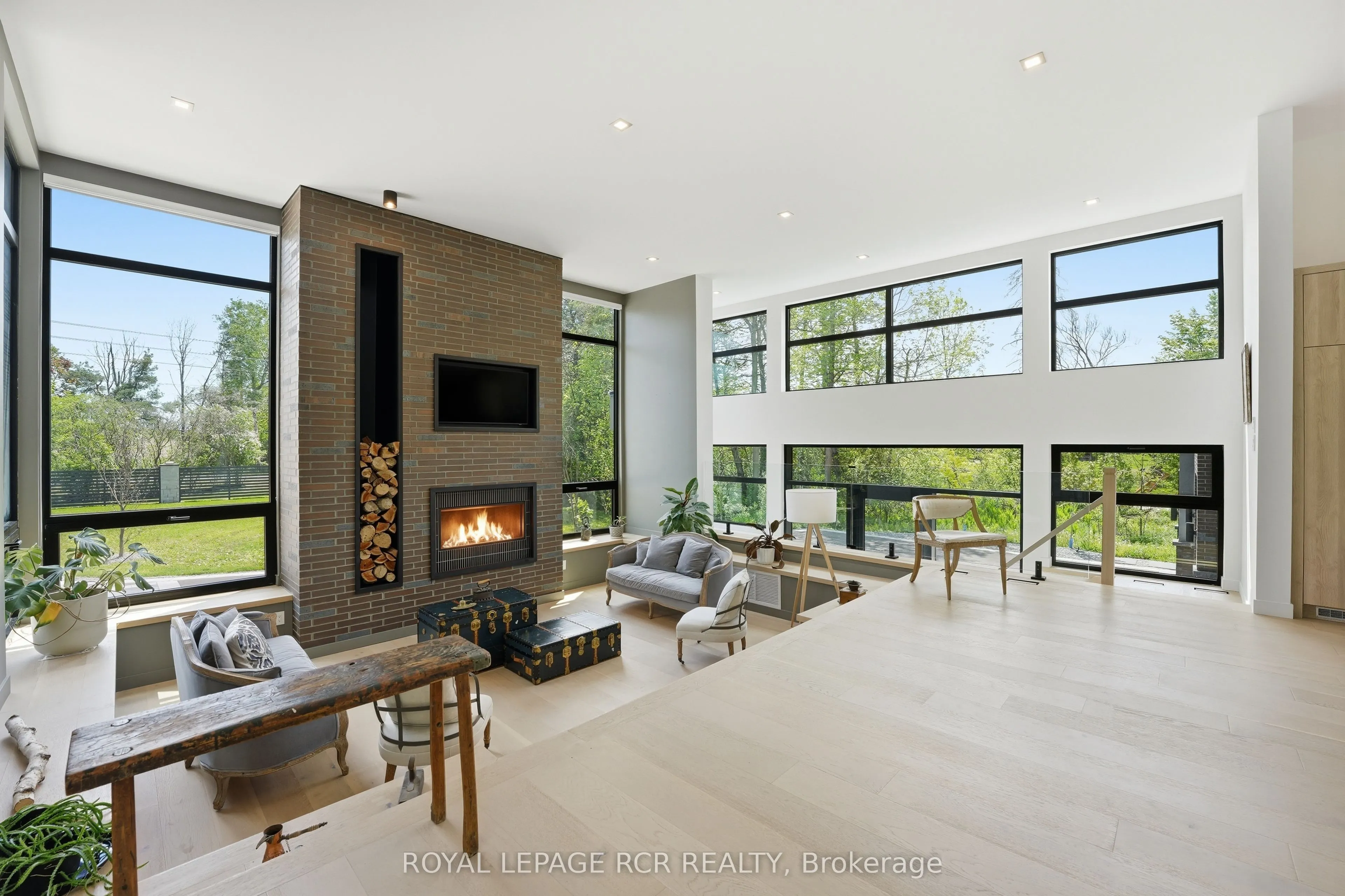 3404 Vivian Road