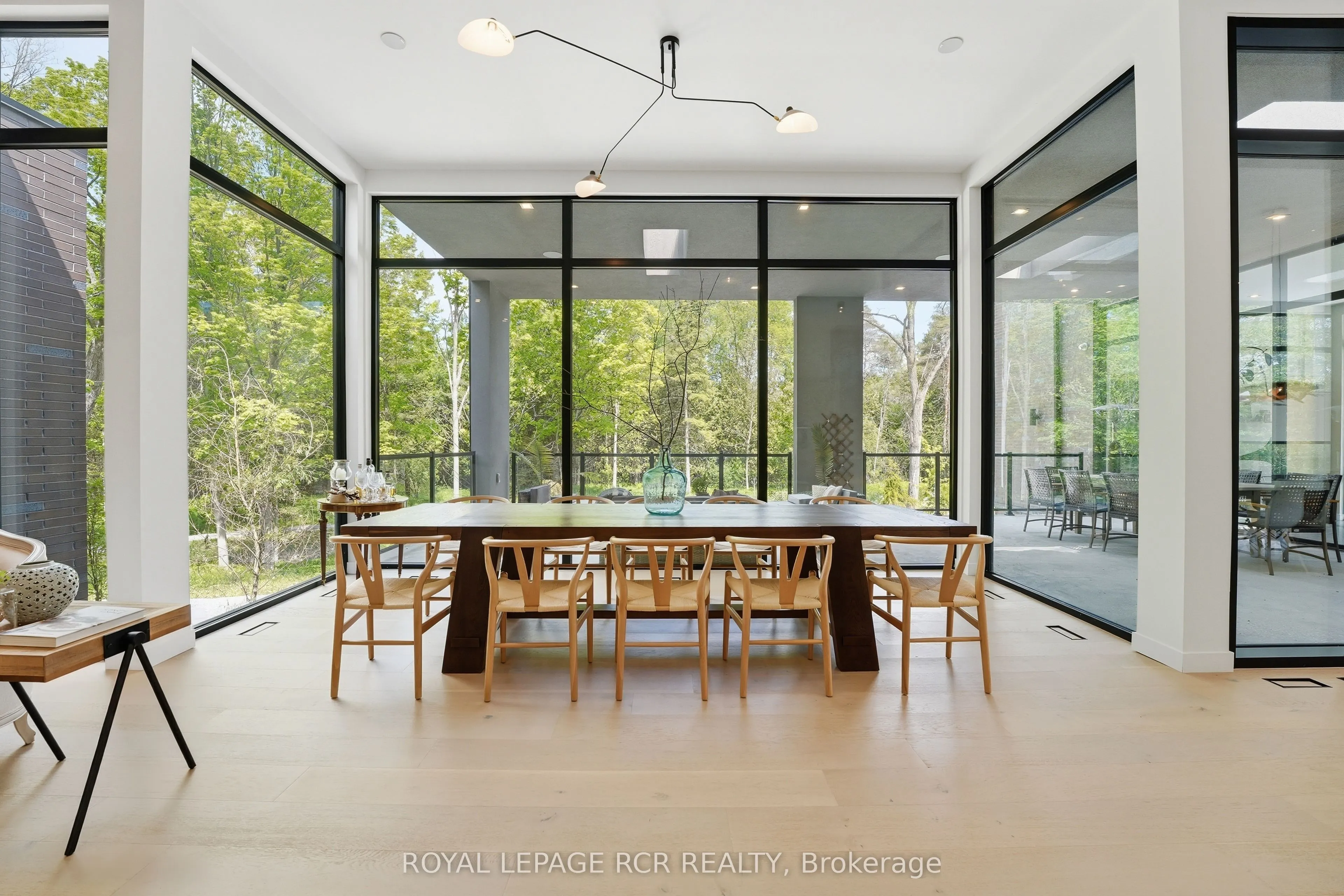 3404 Vivian Road