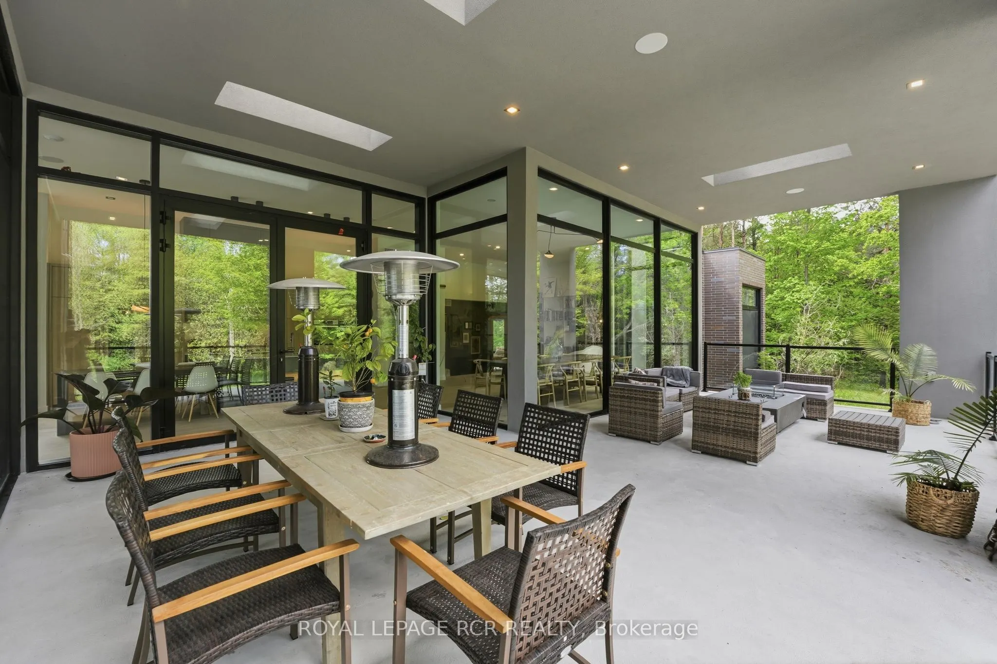 3404 Vivian Road