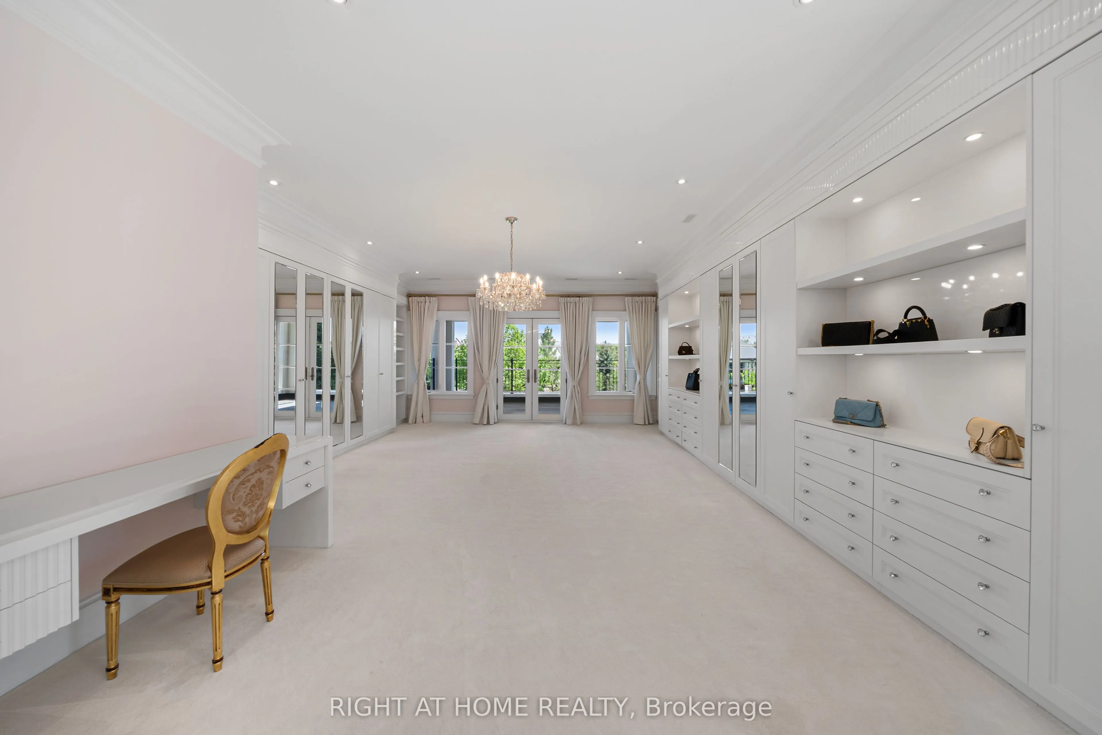 16 Sirona's Lane