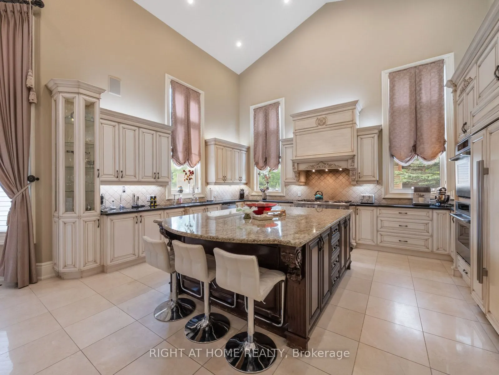100 Rocmary Place
