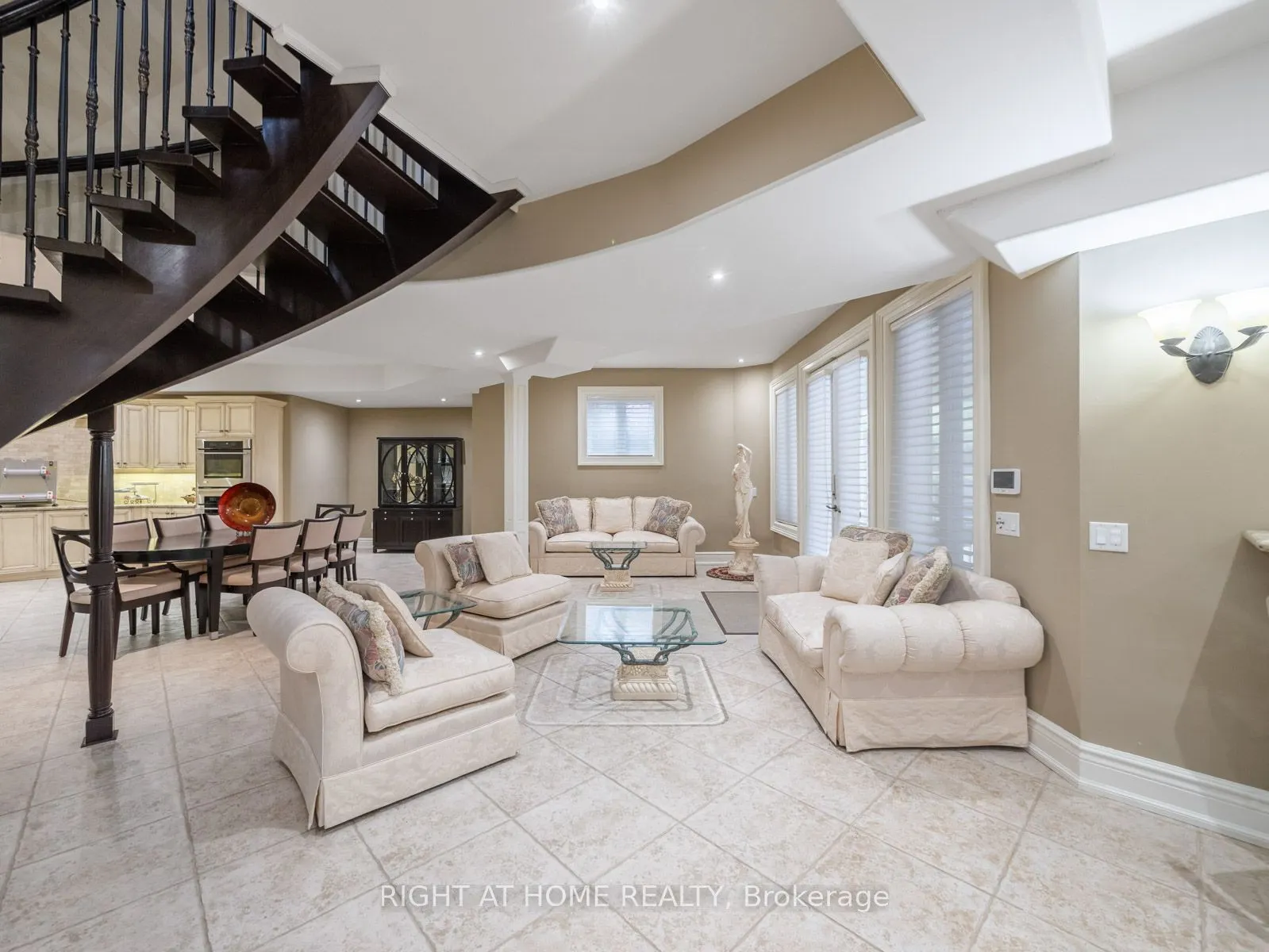 100 Rocmary Place