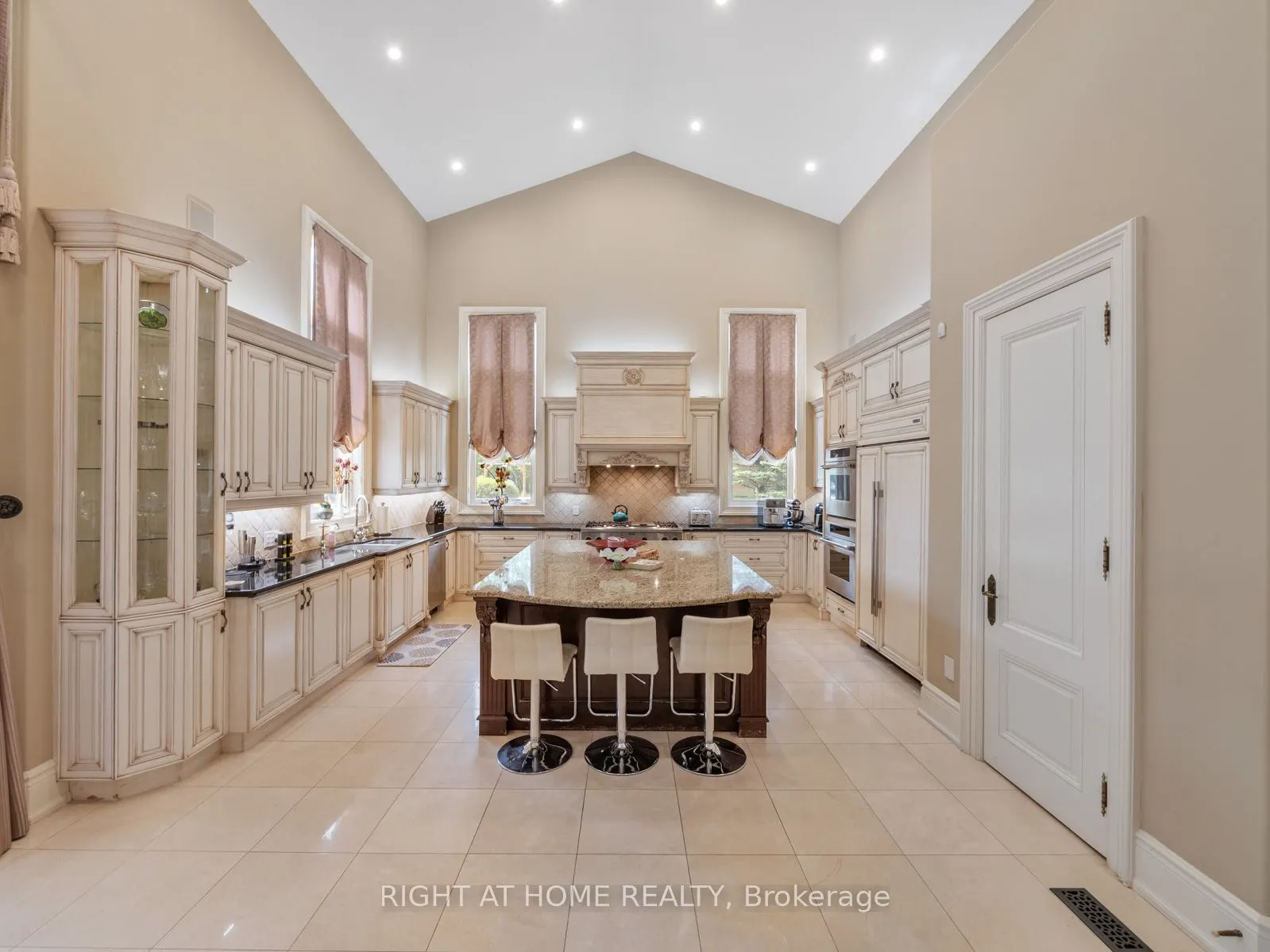 100 Rocmary Place