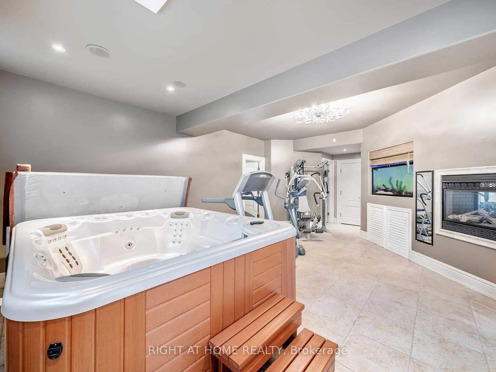100 Rocmary Place