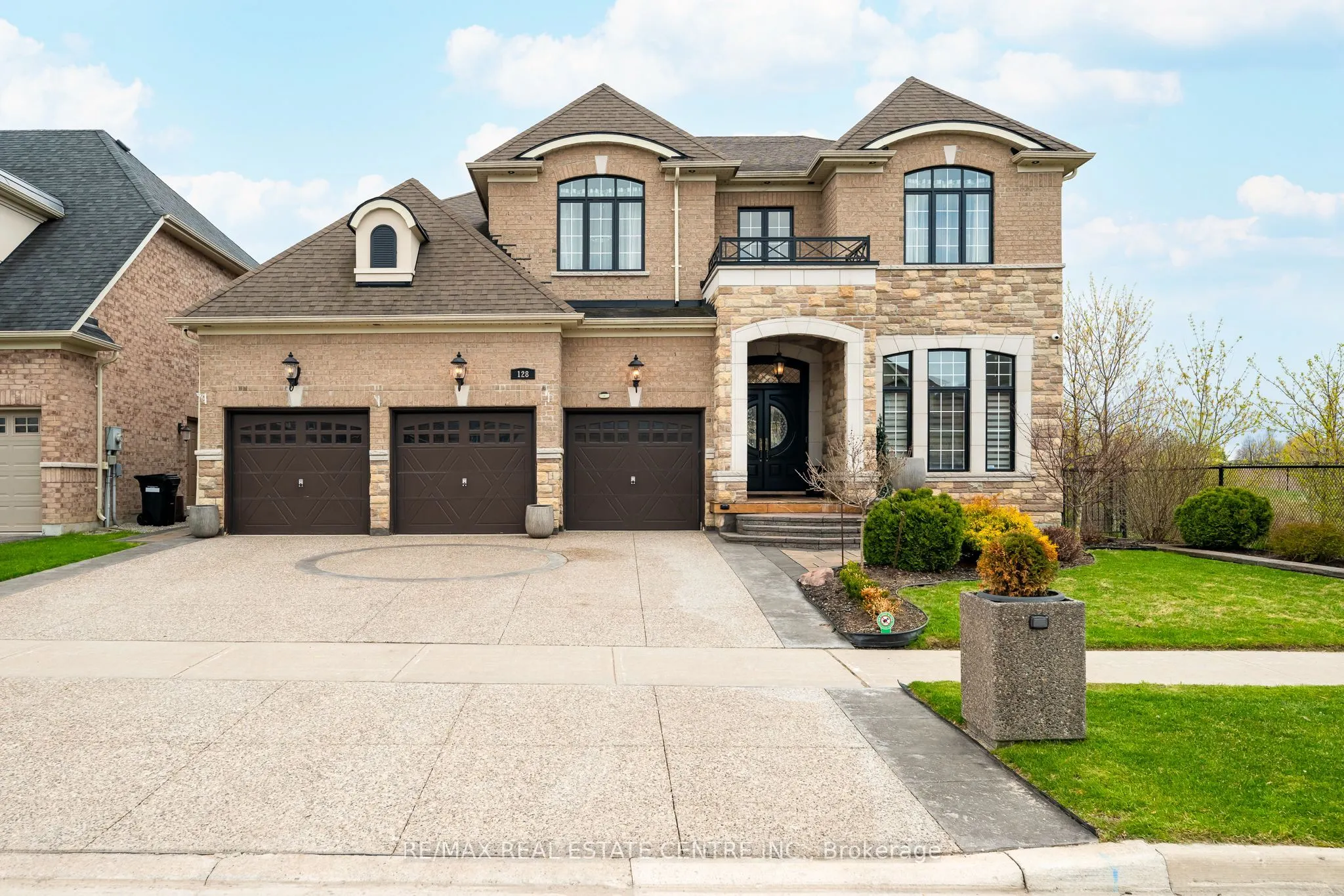 128 Copeland Crescent