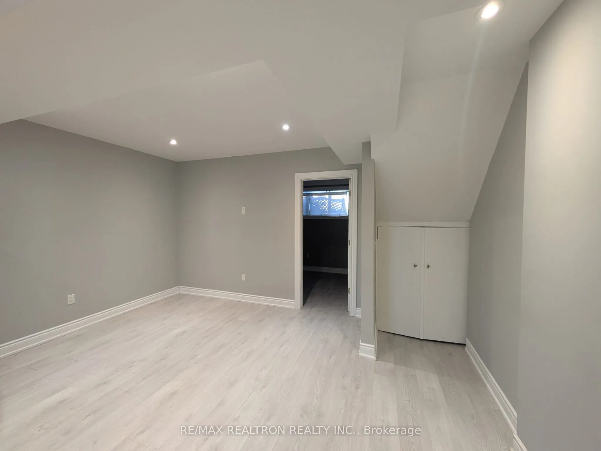 48 Imperial Crescent