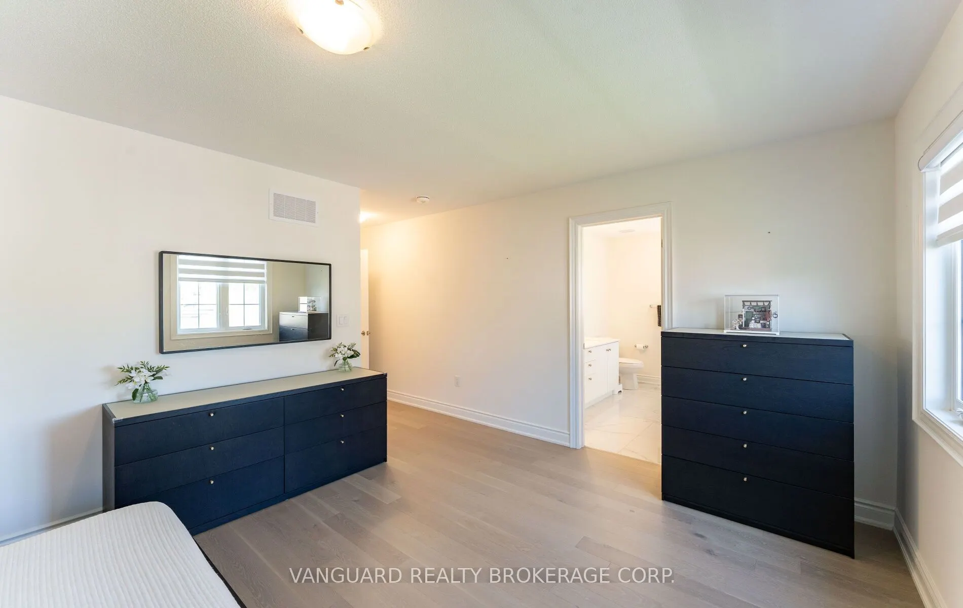 158 Scarlet Way