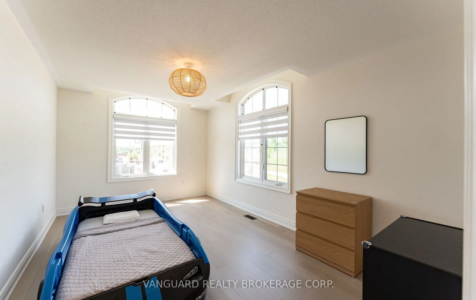 158 Scarlet Way