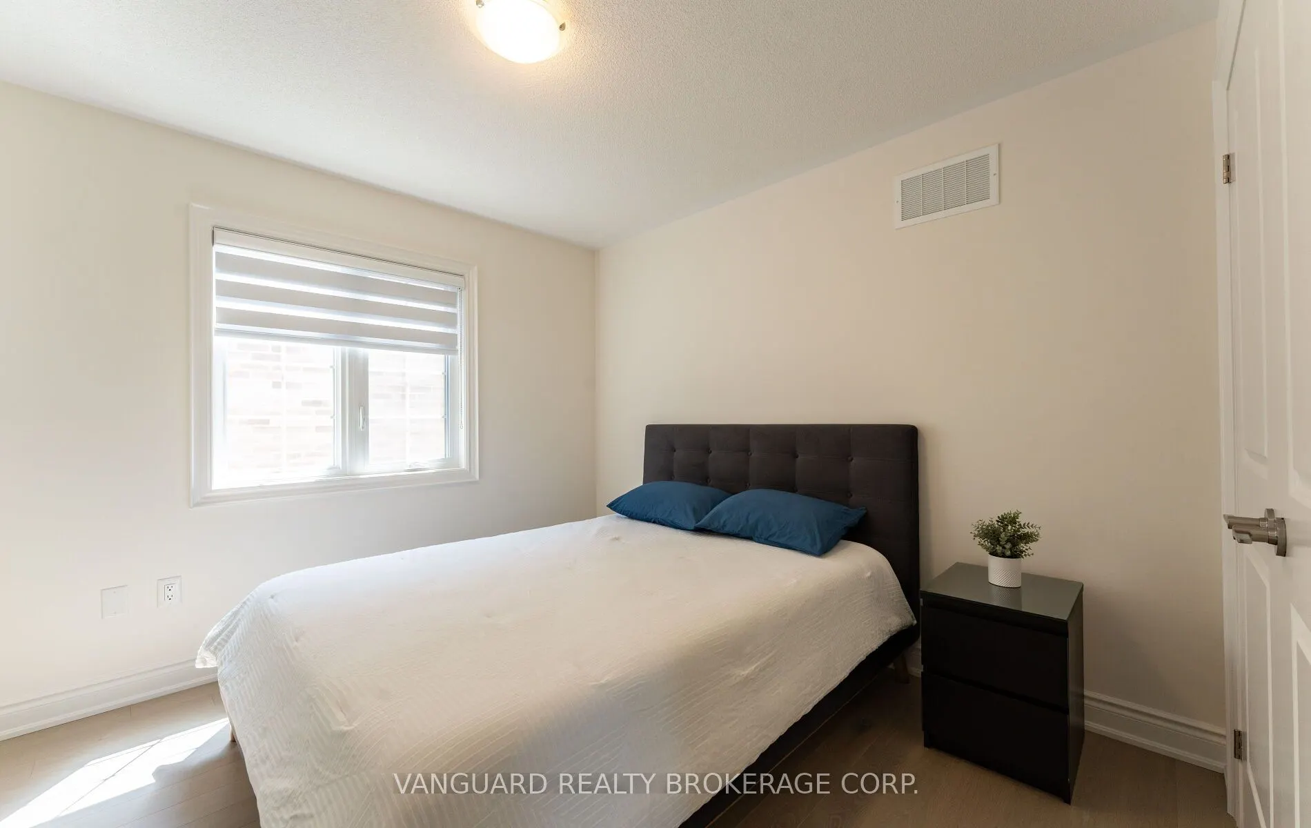 158 Scarlet Way