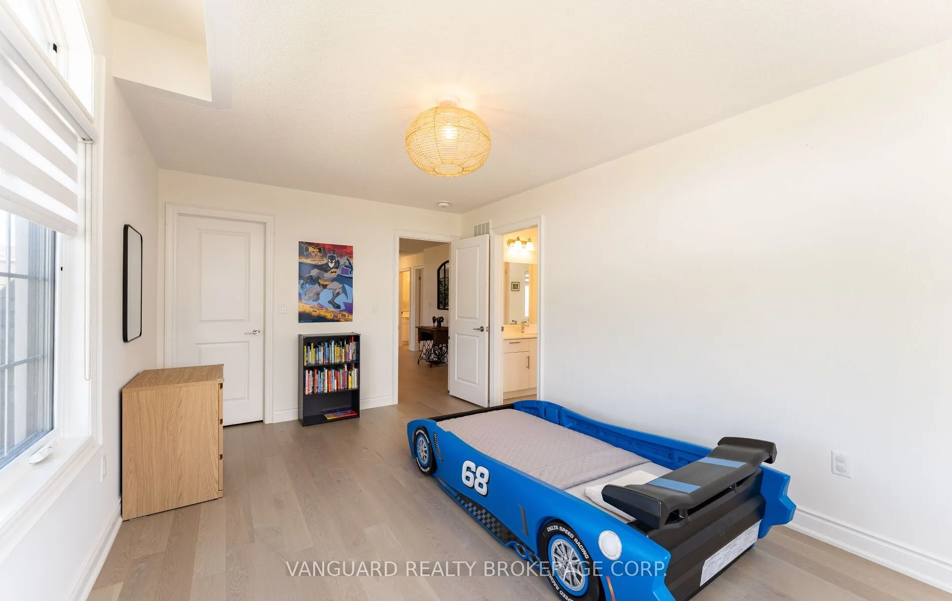 158 Scarlet Way