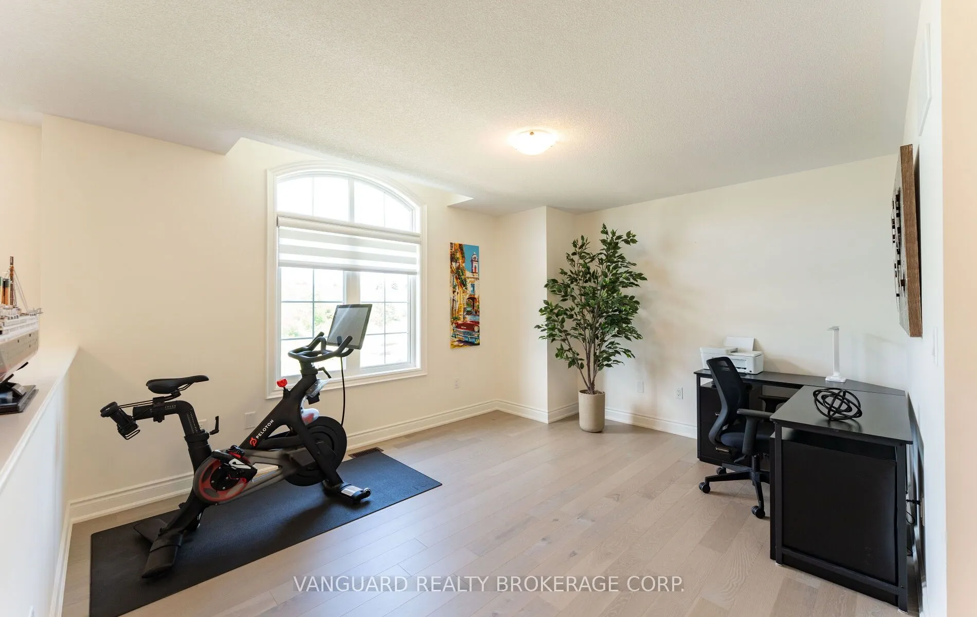 158 Scarlet Way