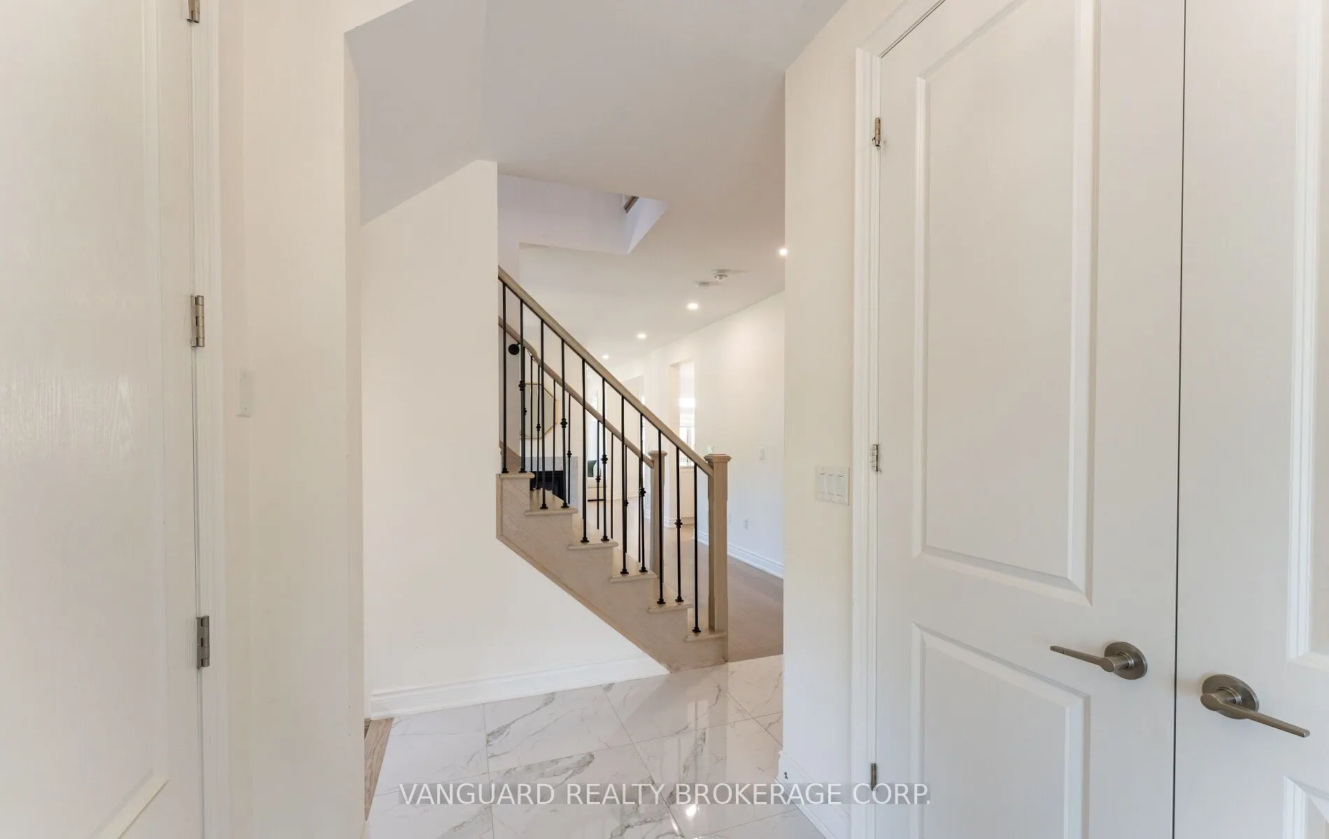 158 Scarlet Way
