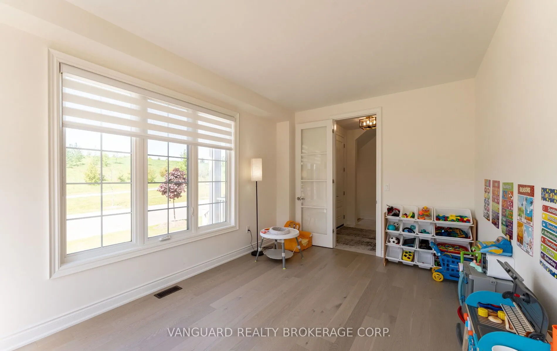 158 Scarlet Way