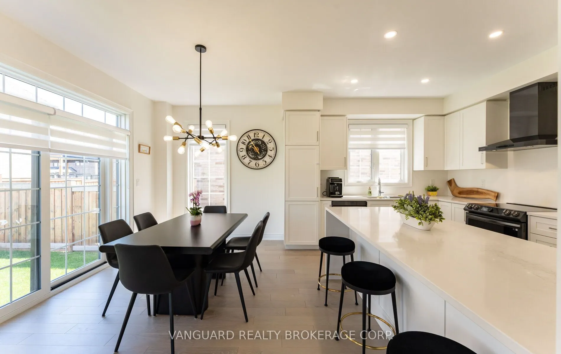 158 Scarlet Way