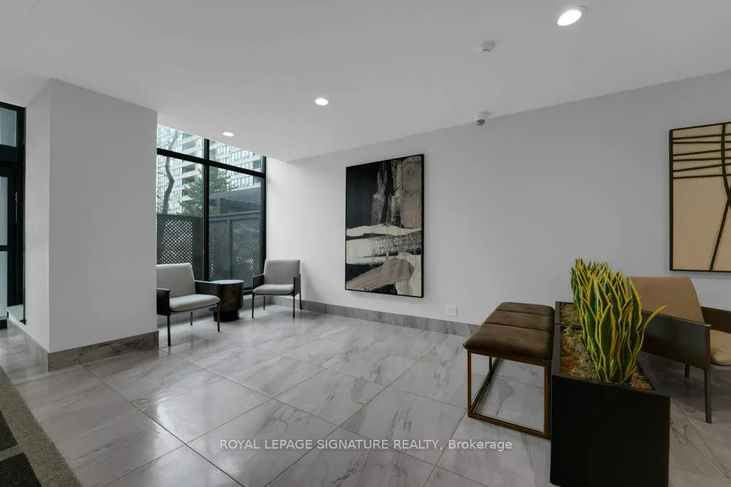 22 Clarissa Drive #1404