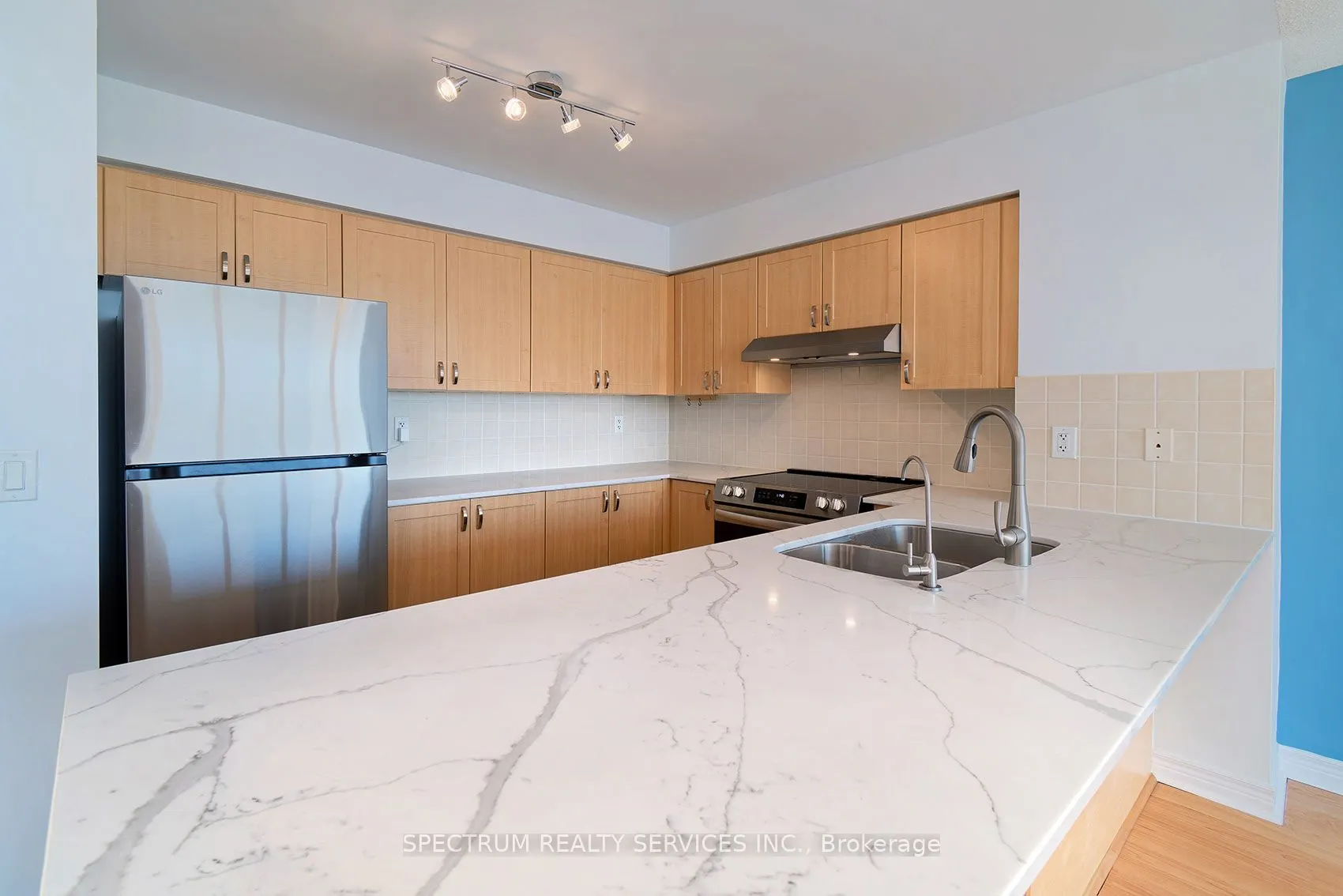 15 North Park Road #904