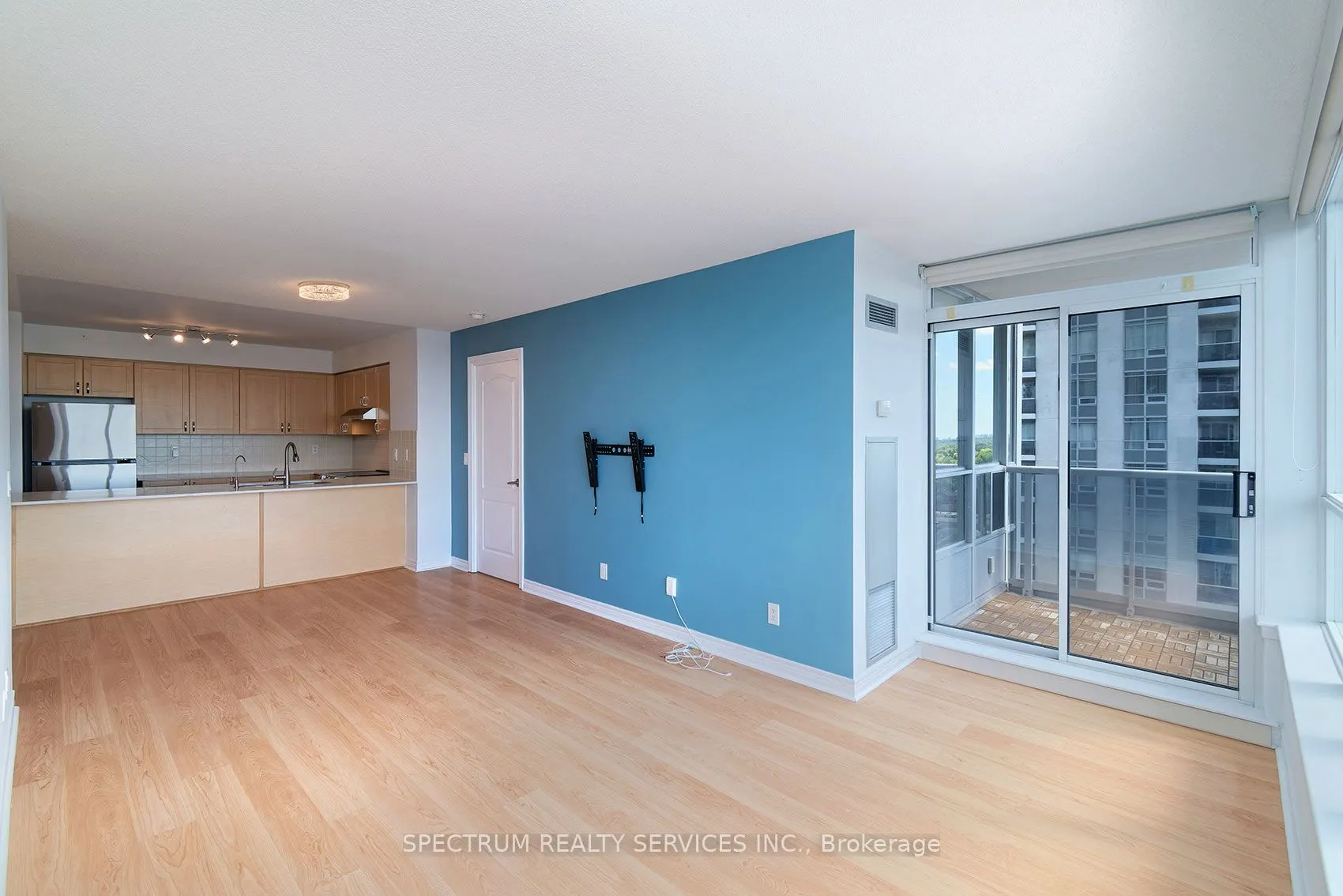 15 North Park Road #904