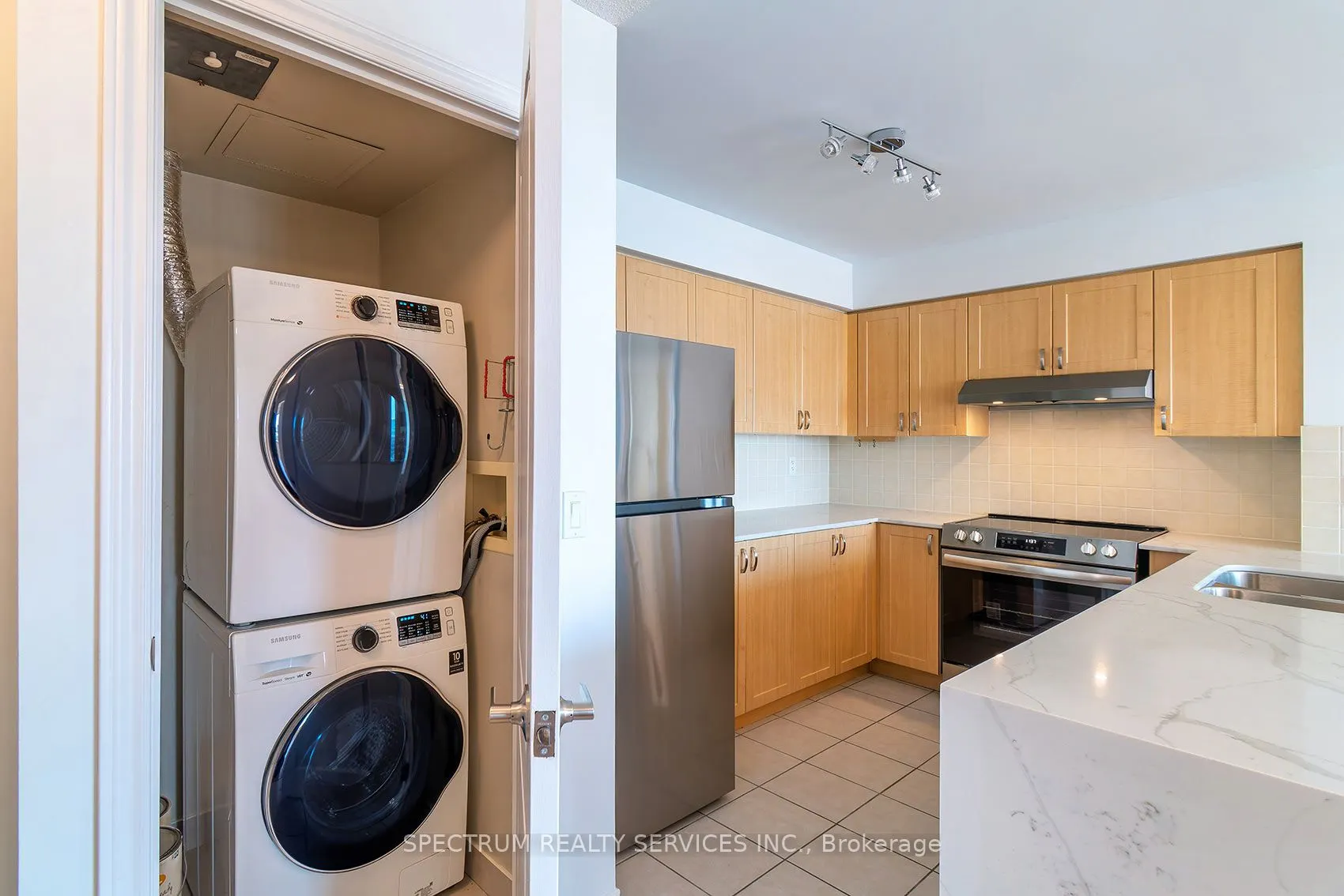 15 North Park Road #904