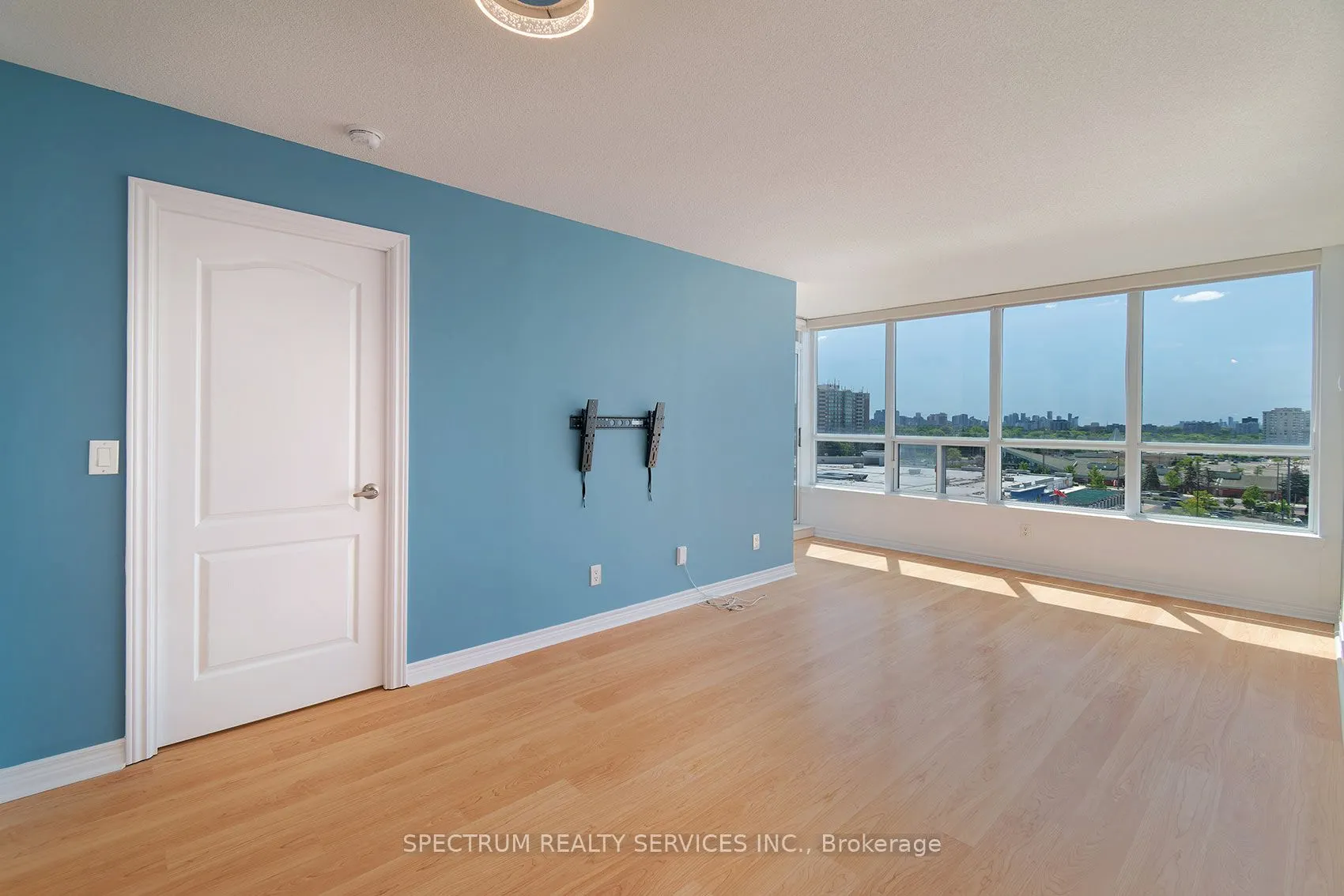 15 North Park Road #904