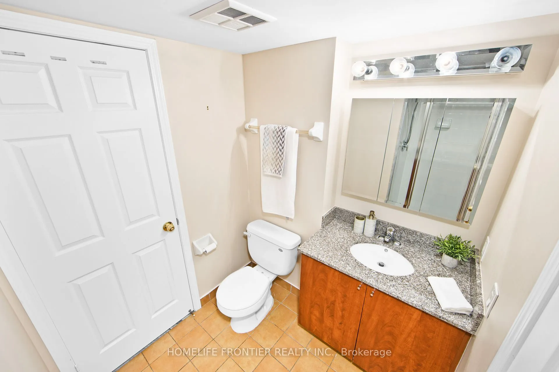 185 Oneida Crescent #1117