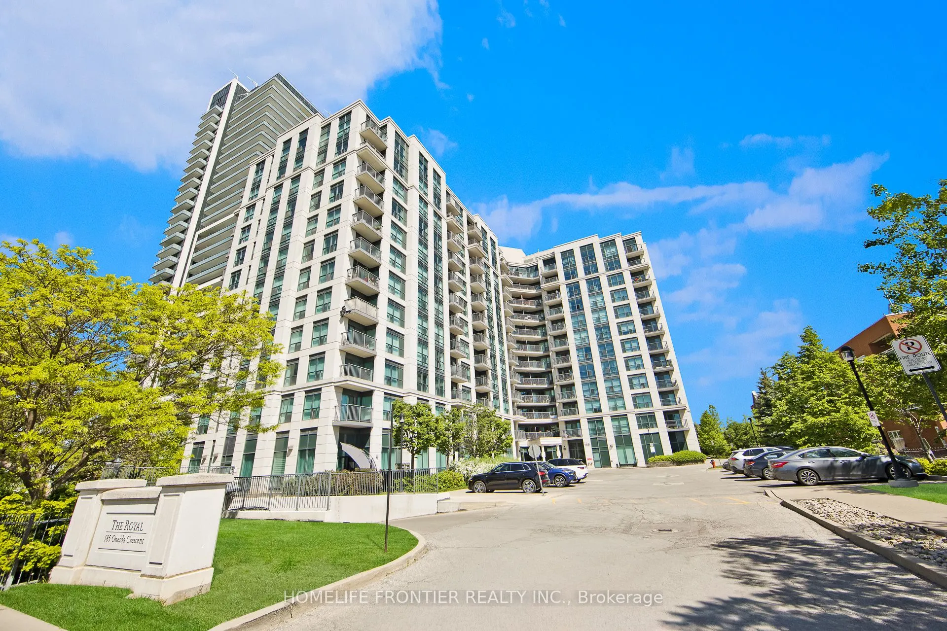 185 Oneida Crescent #1117