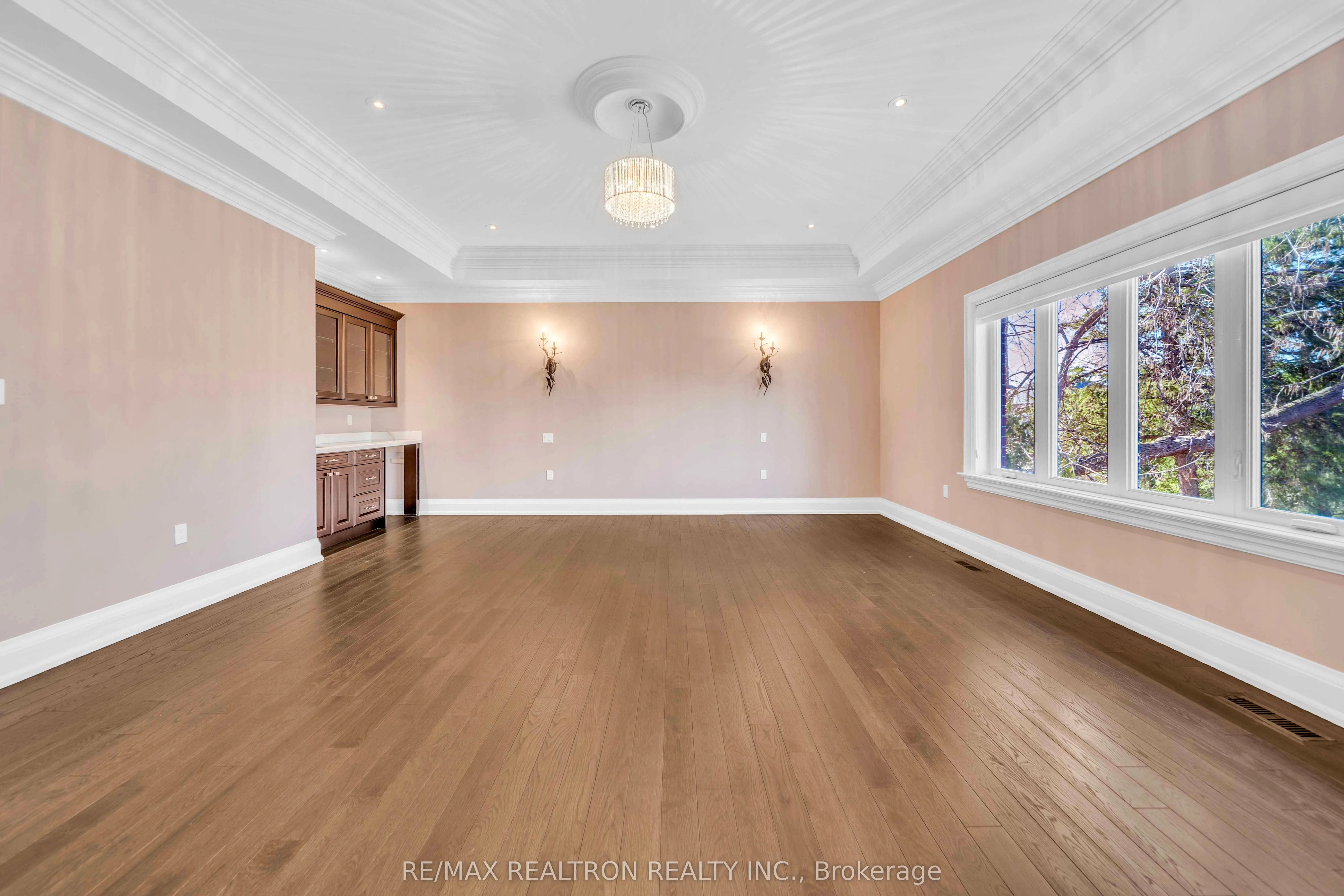 74 Yongehurst Road