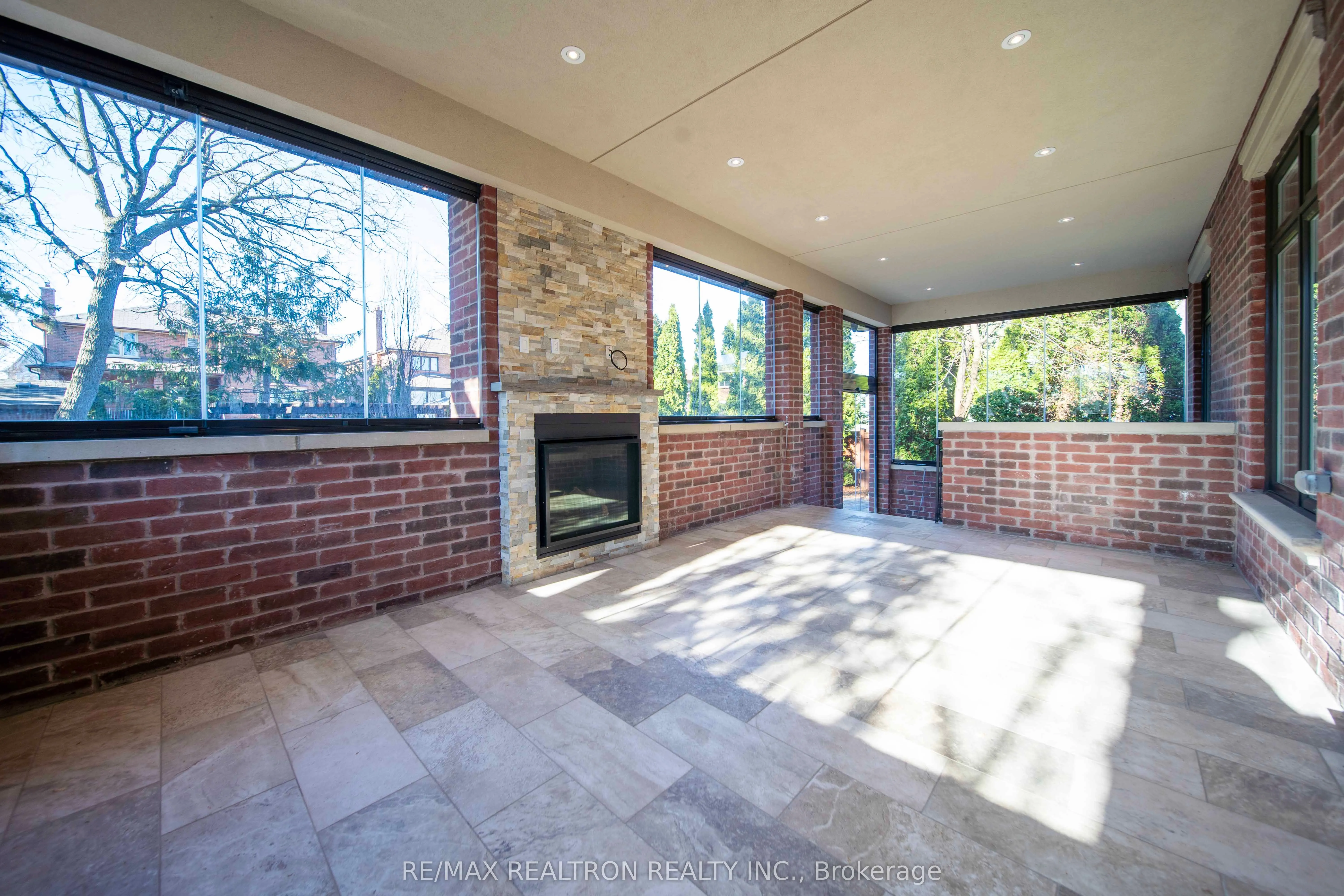 74 Yongehurst Road