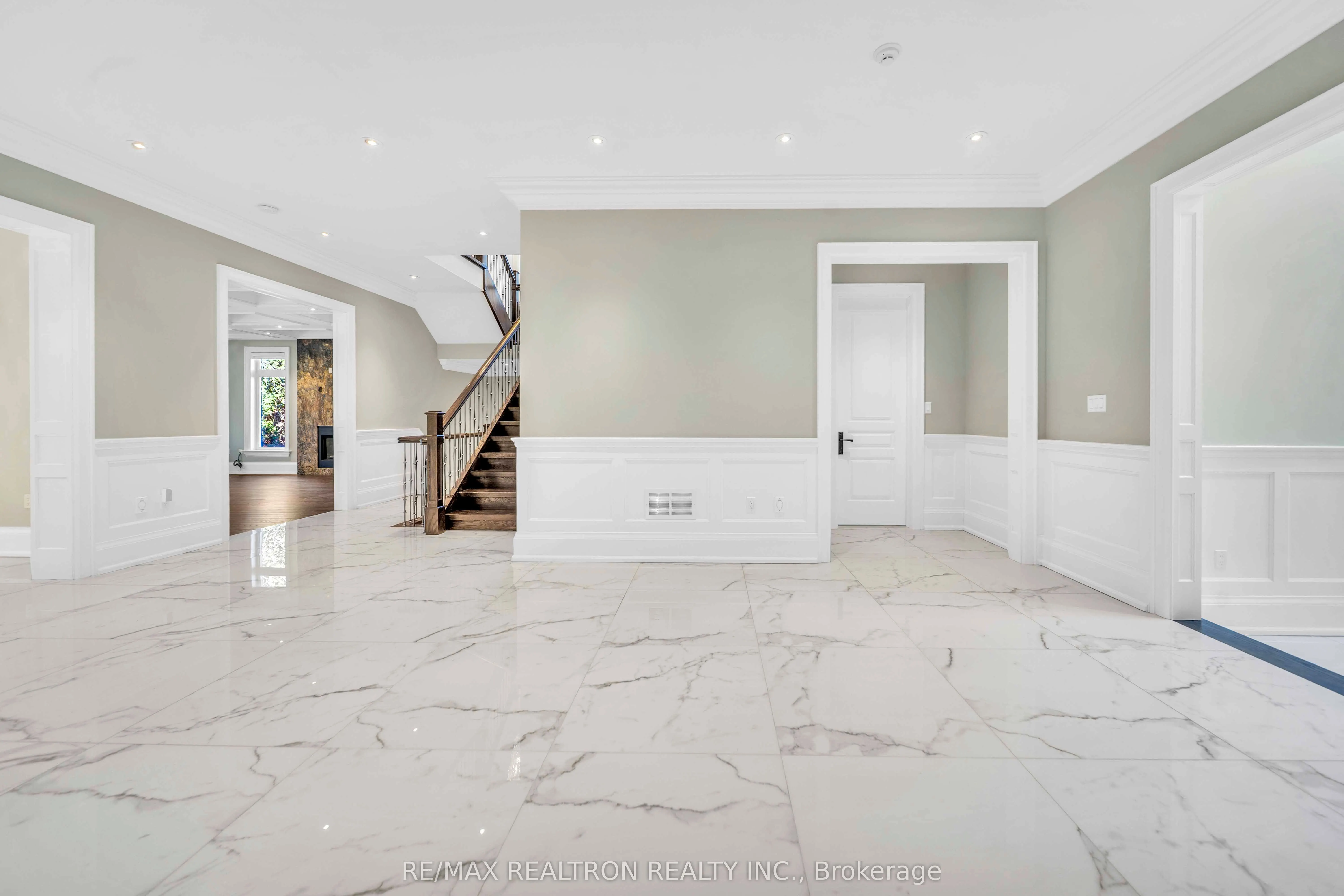 74 Yongehurst Road