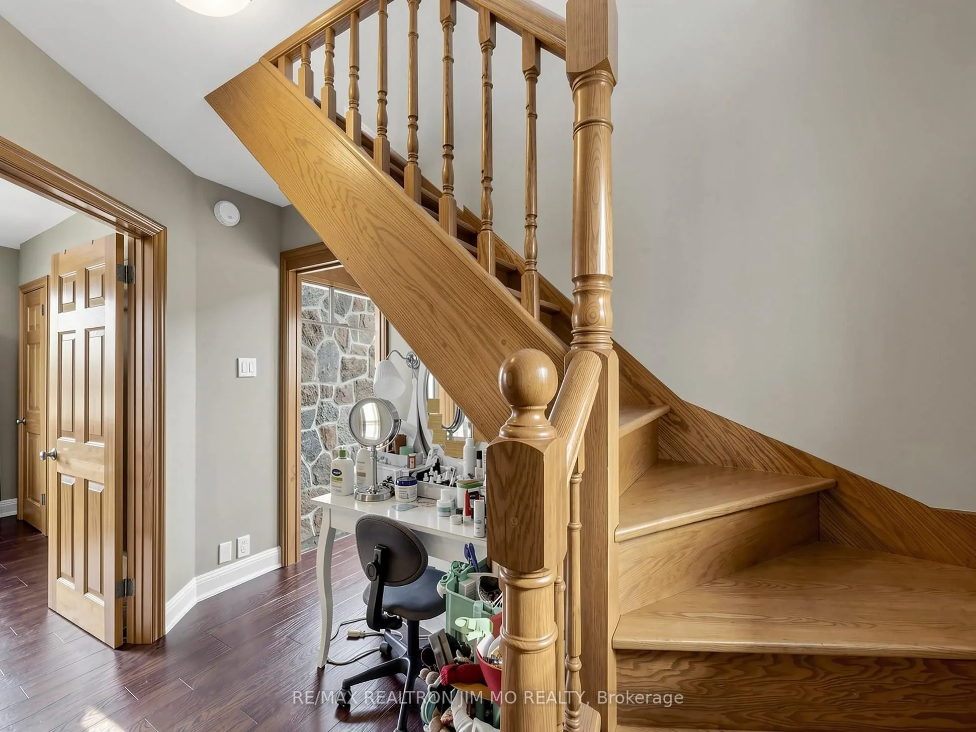 1785 Davis Drive W