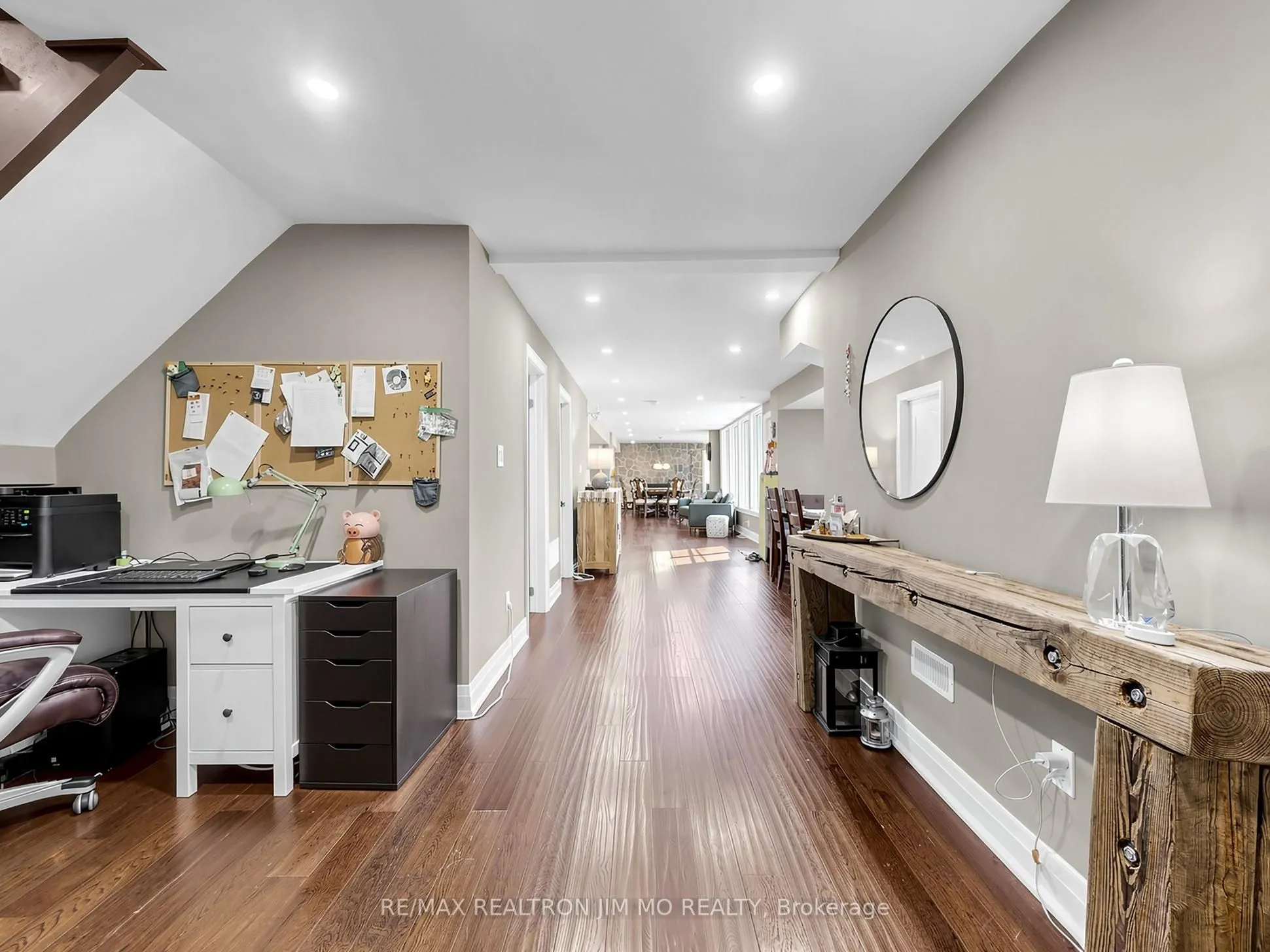 1785 Davis Drive W