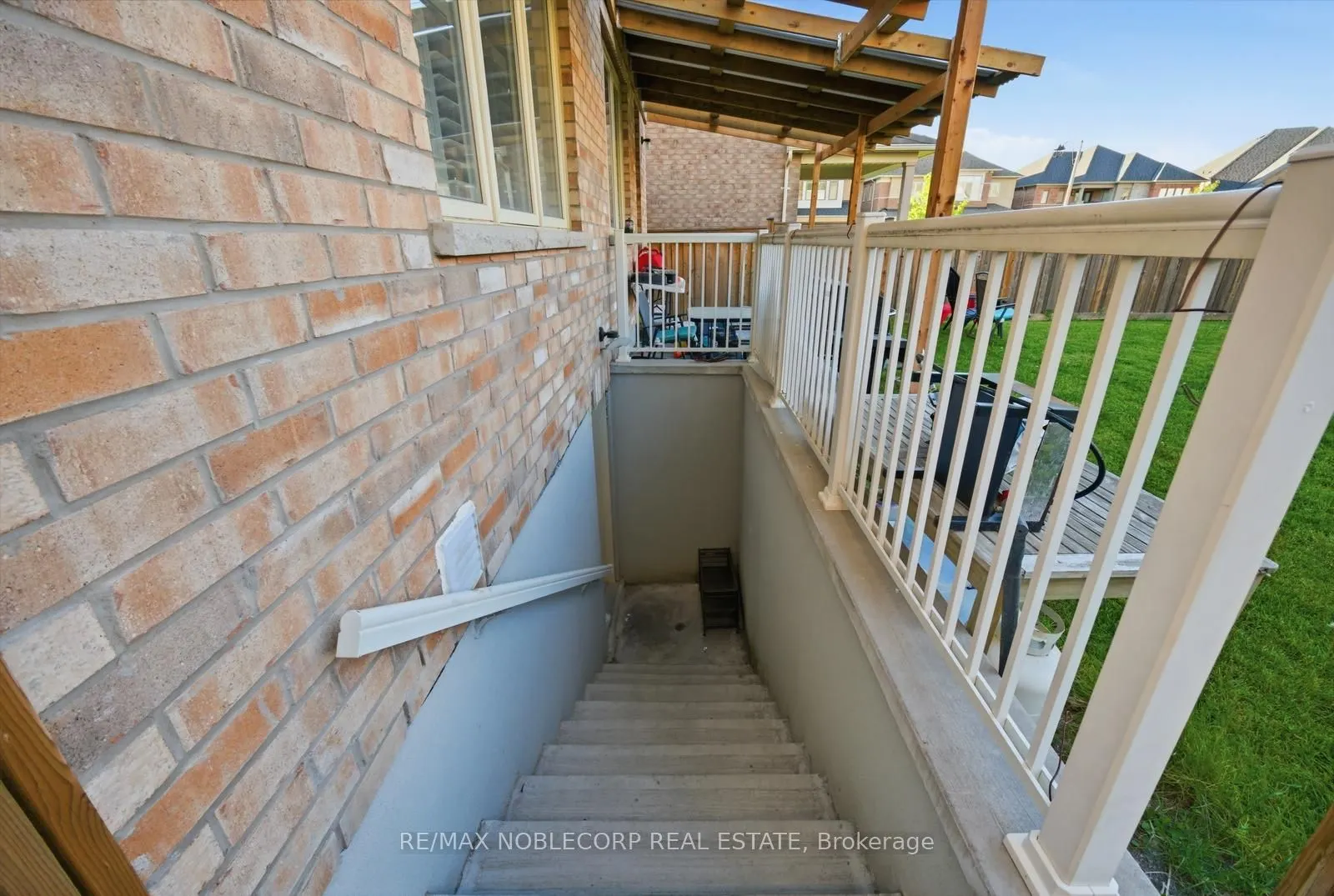 15 Gould Crescent
