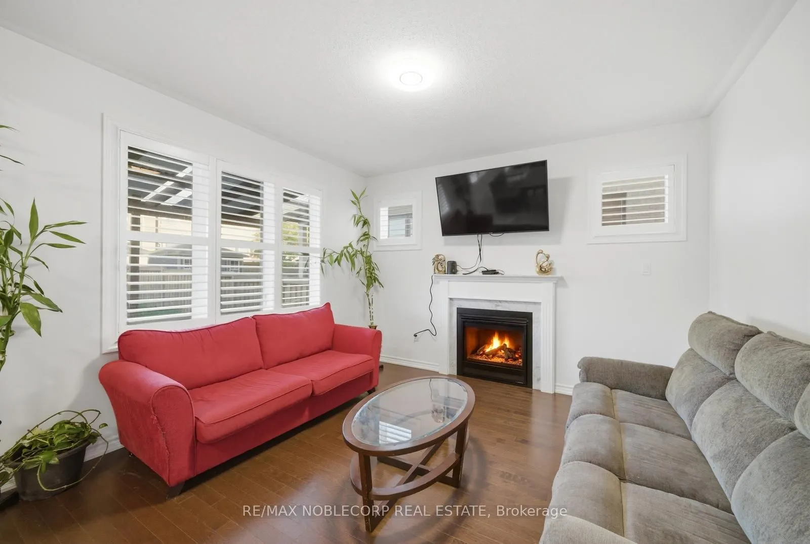 15 Gould Crescent