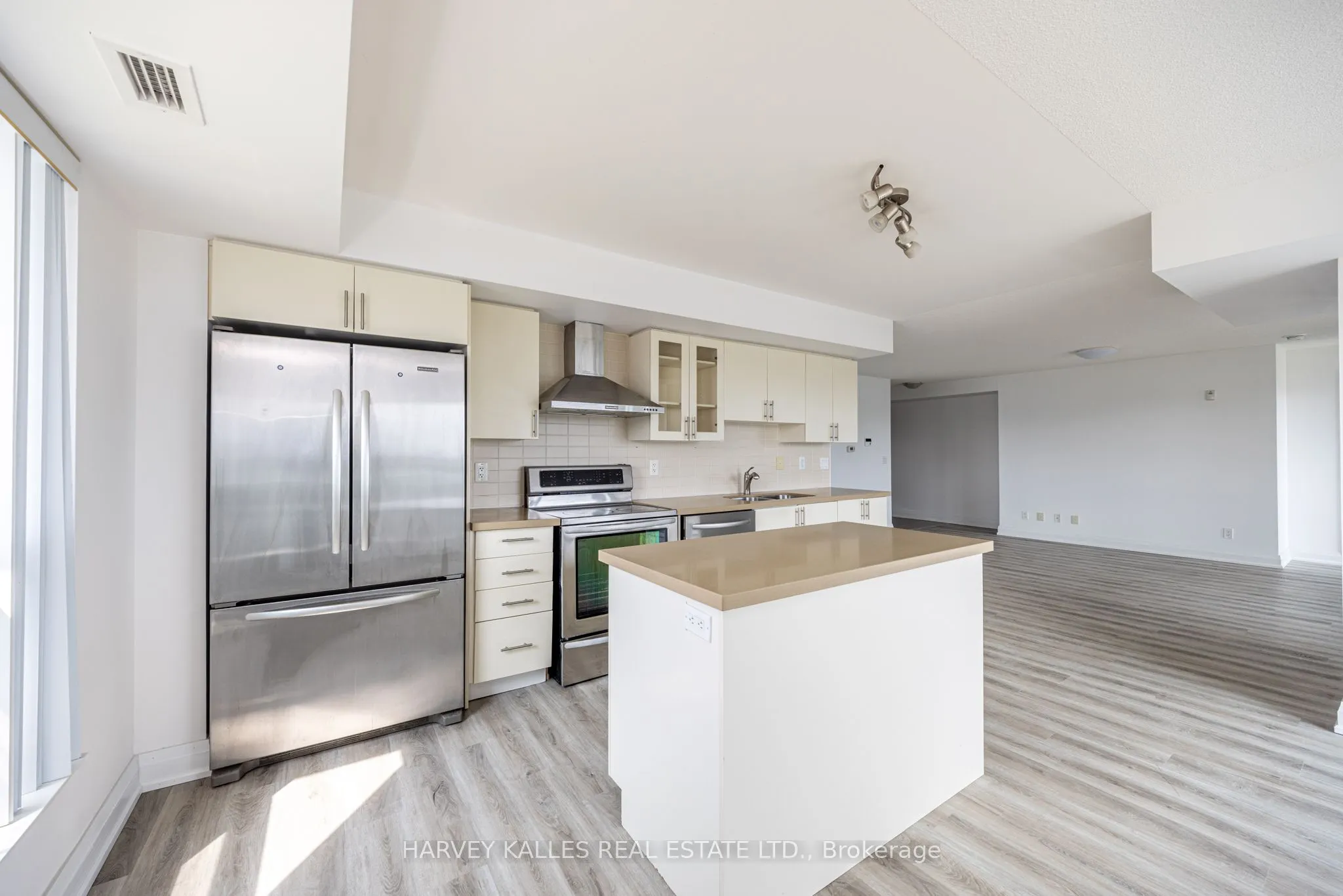 75 Norman Bethune Avenue #317