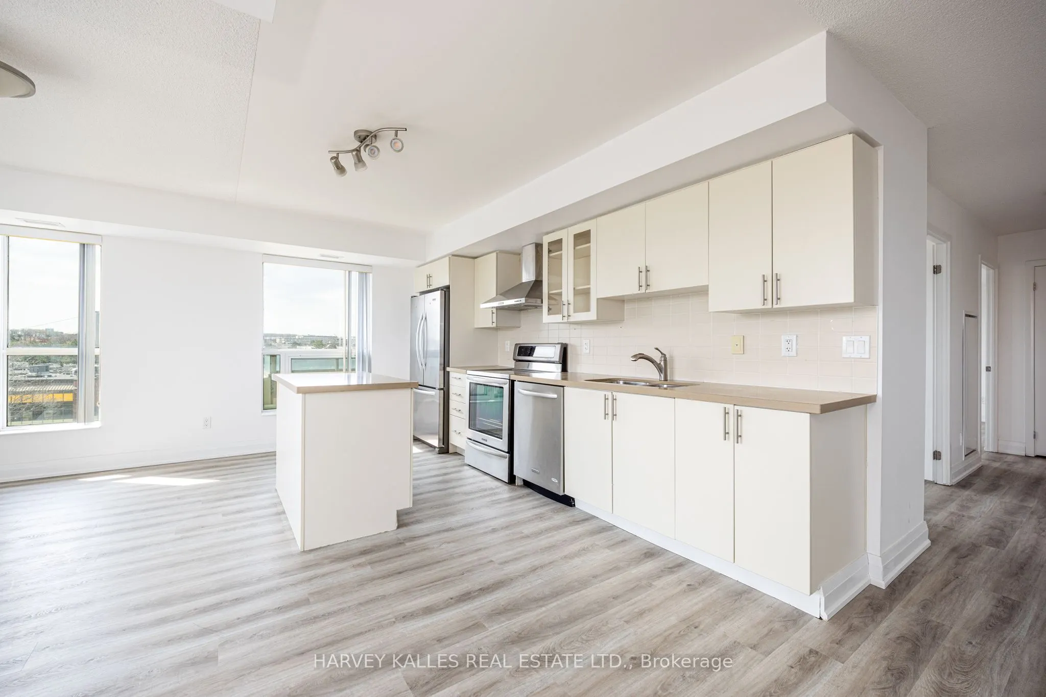 75 Norman Bethune Avenue #317