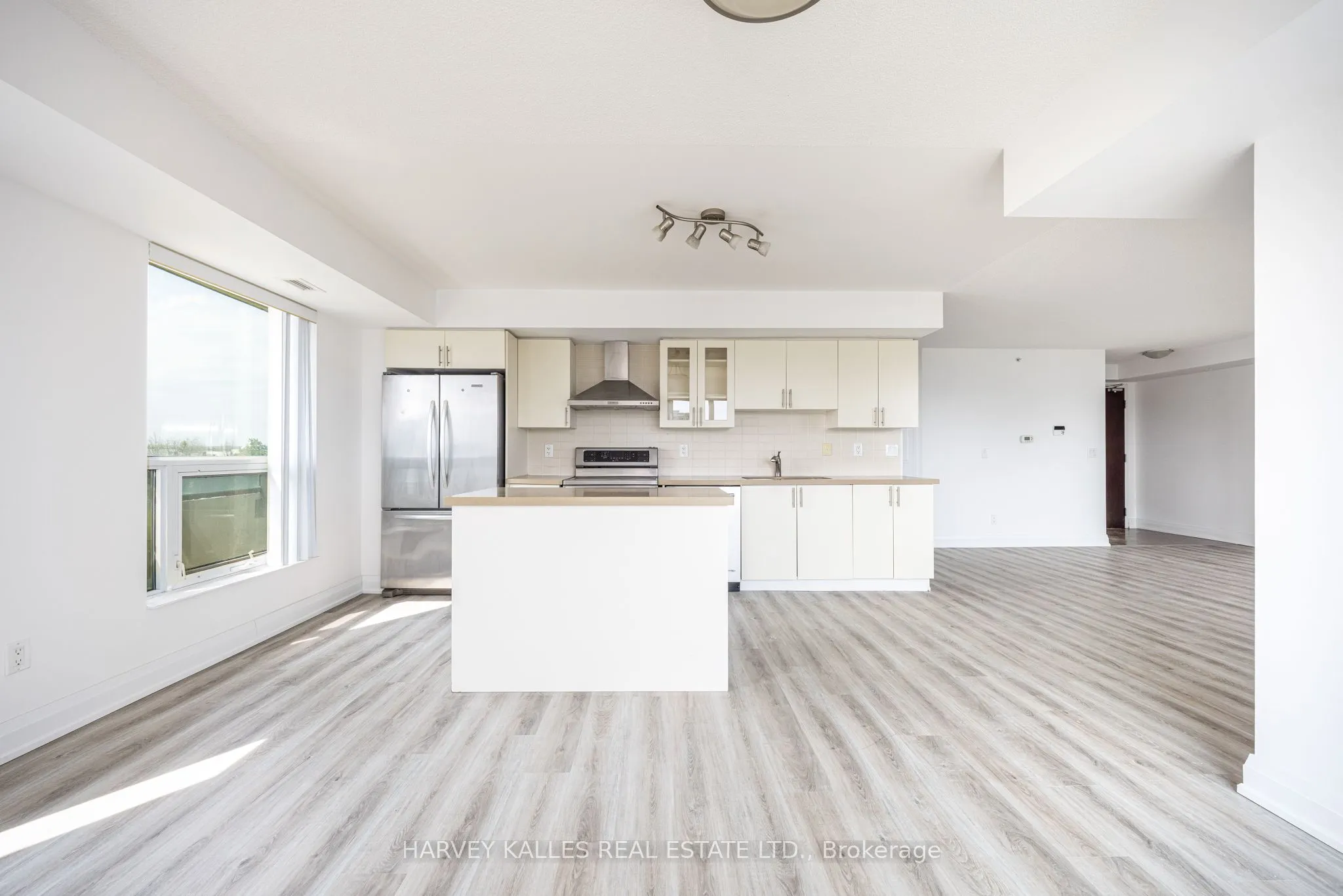 75 Norman Bethune Avenue #317