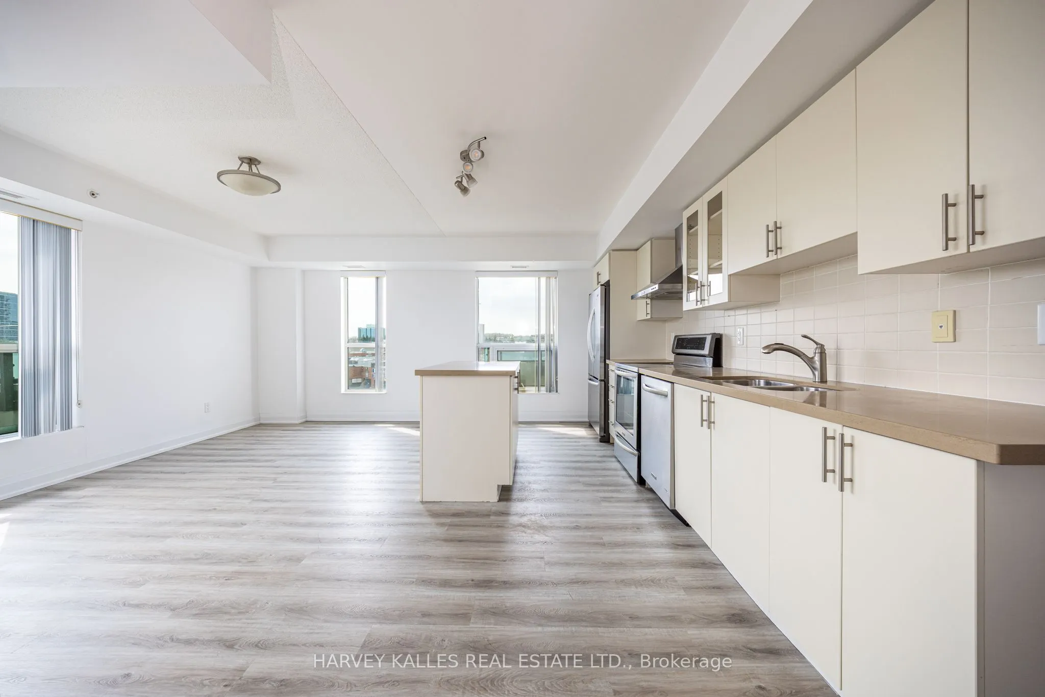 75 Norman Bethune Avenue #317