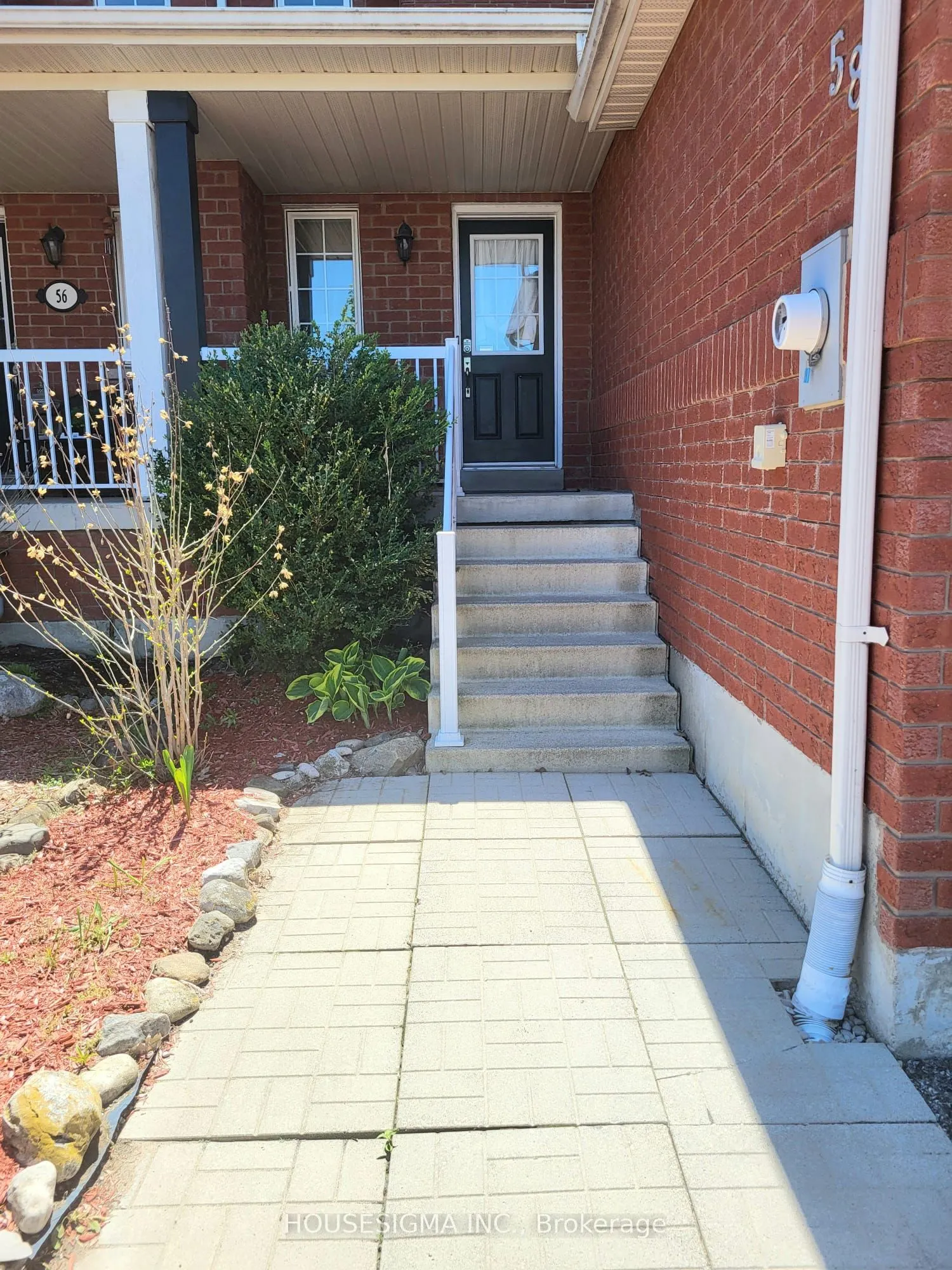 58 Lookout Street