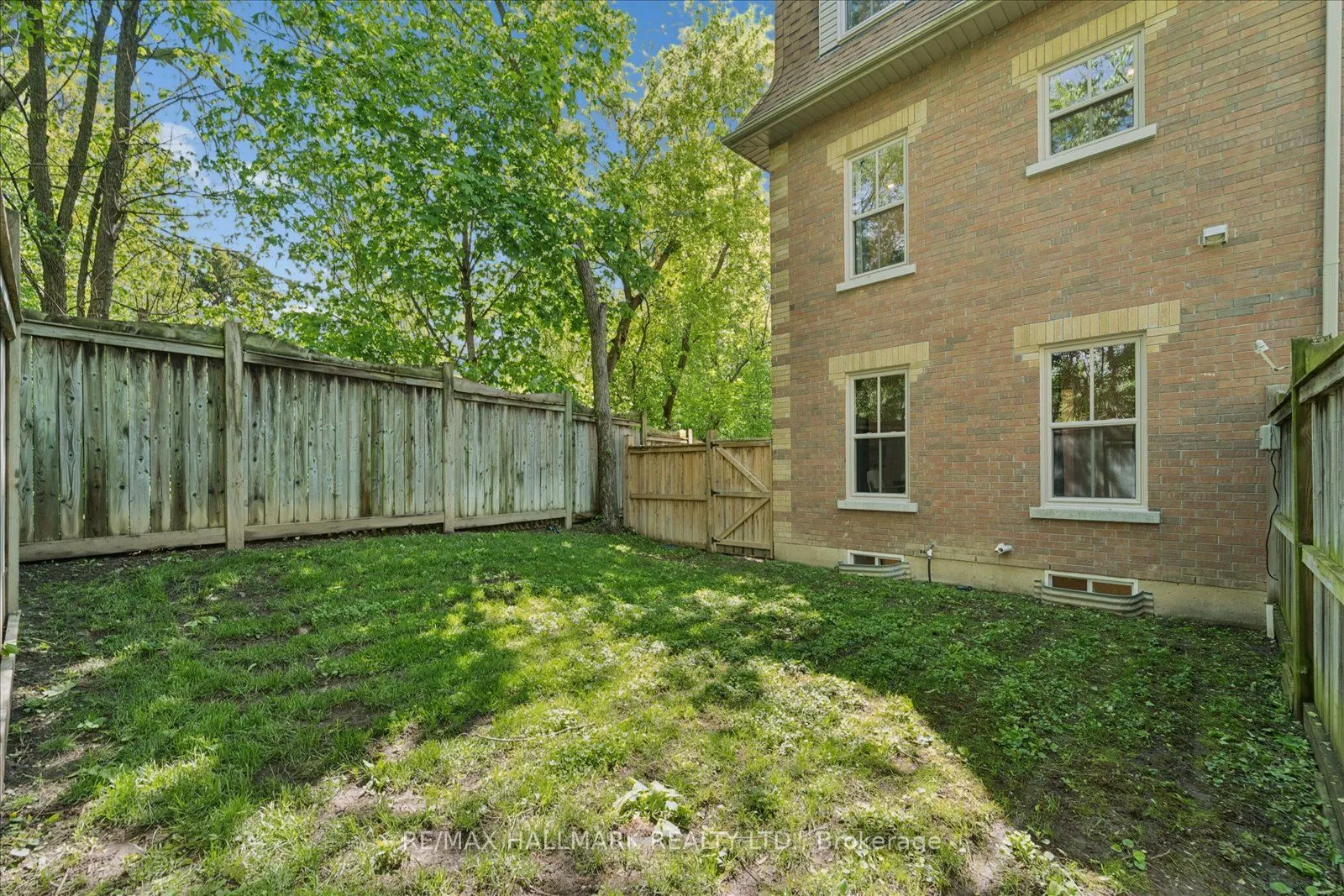 13 E J Lennox Way #1