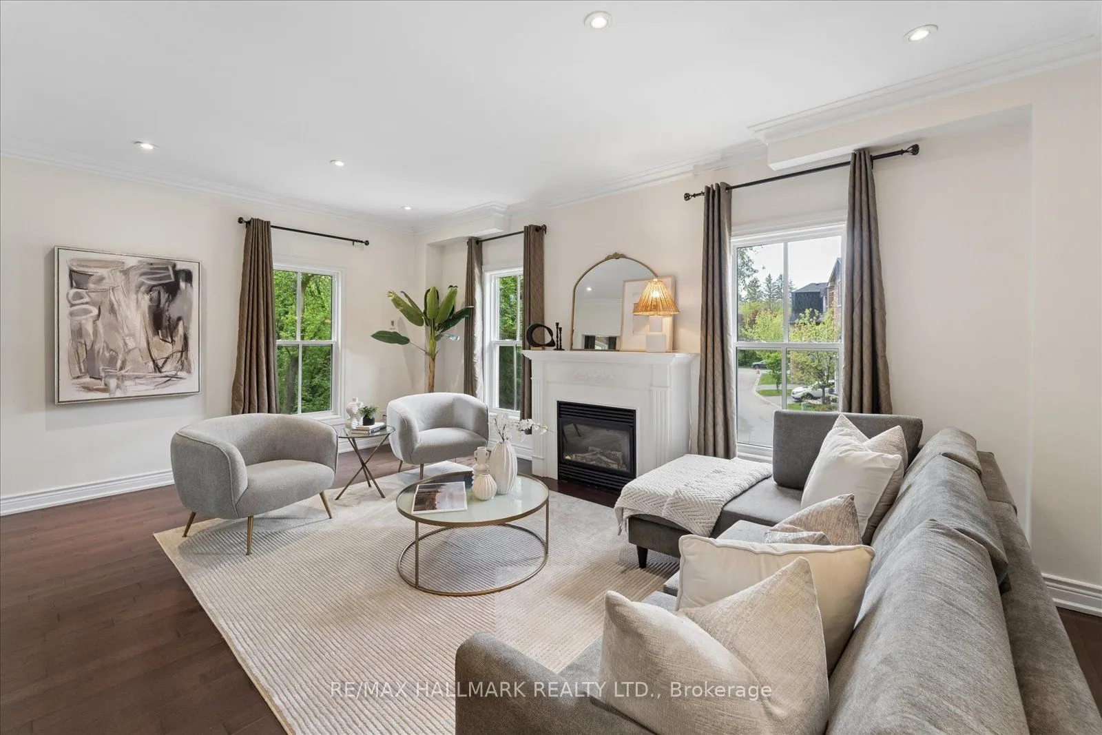 13 E J Lennox Way #1