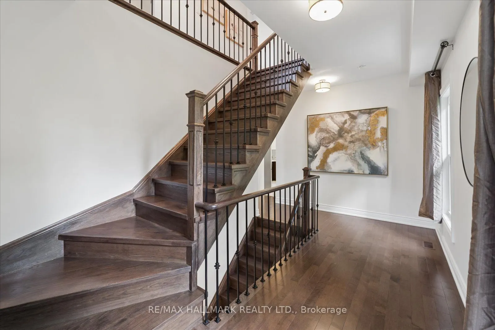 13 E J Lennox Way #1