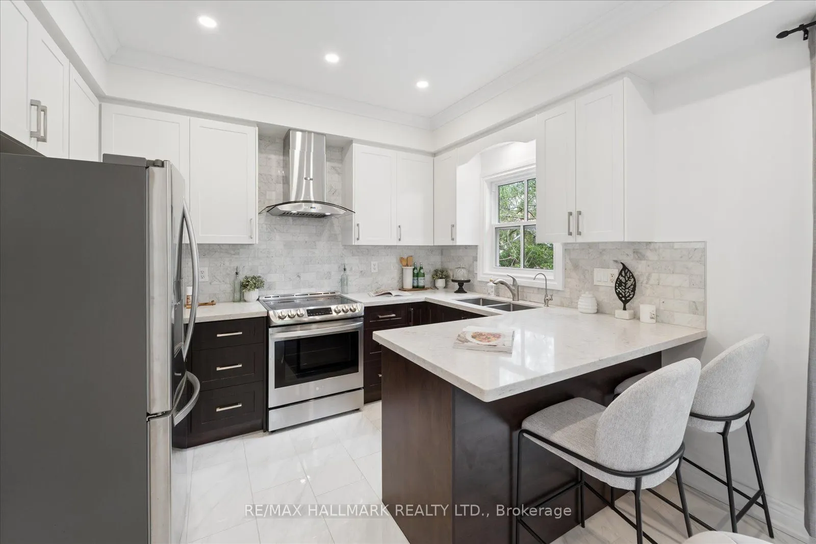 13 E J Lennox Way #1