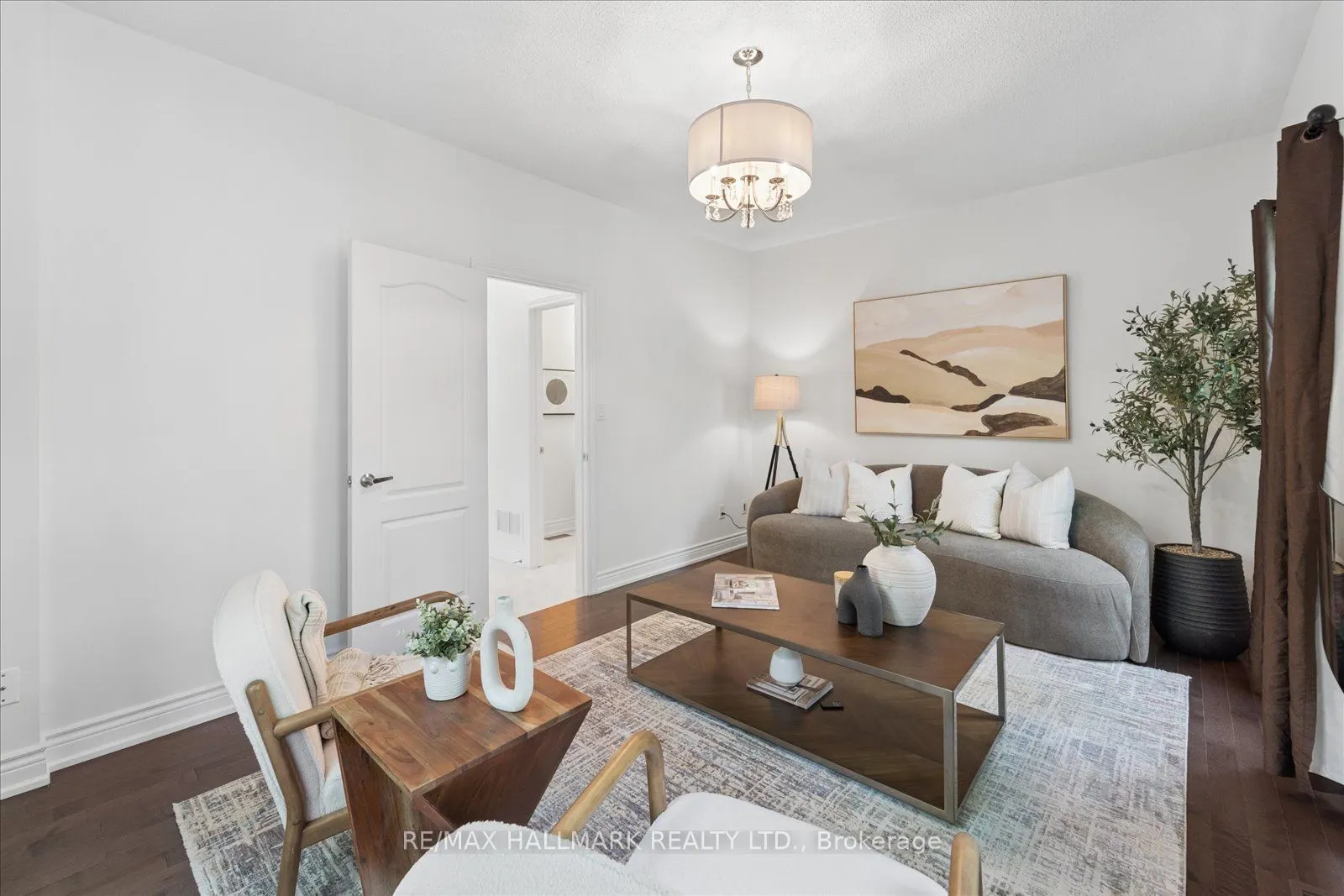 13 E J Lennox Way #1